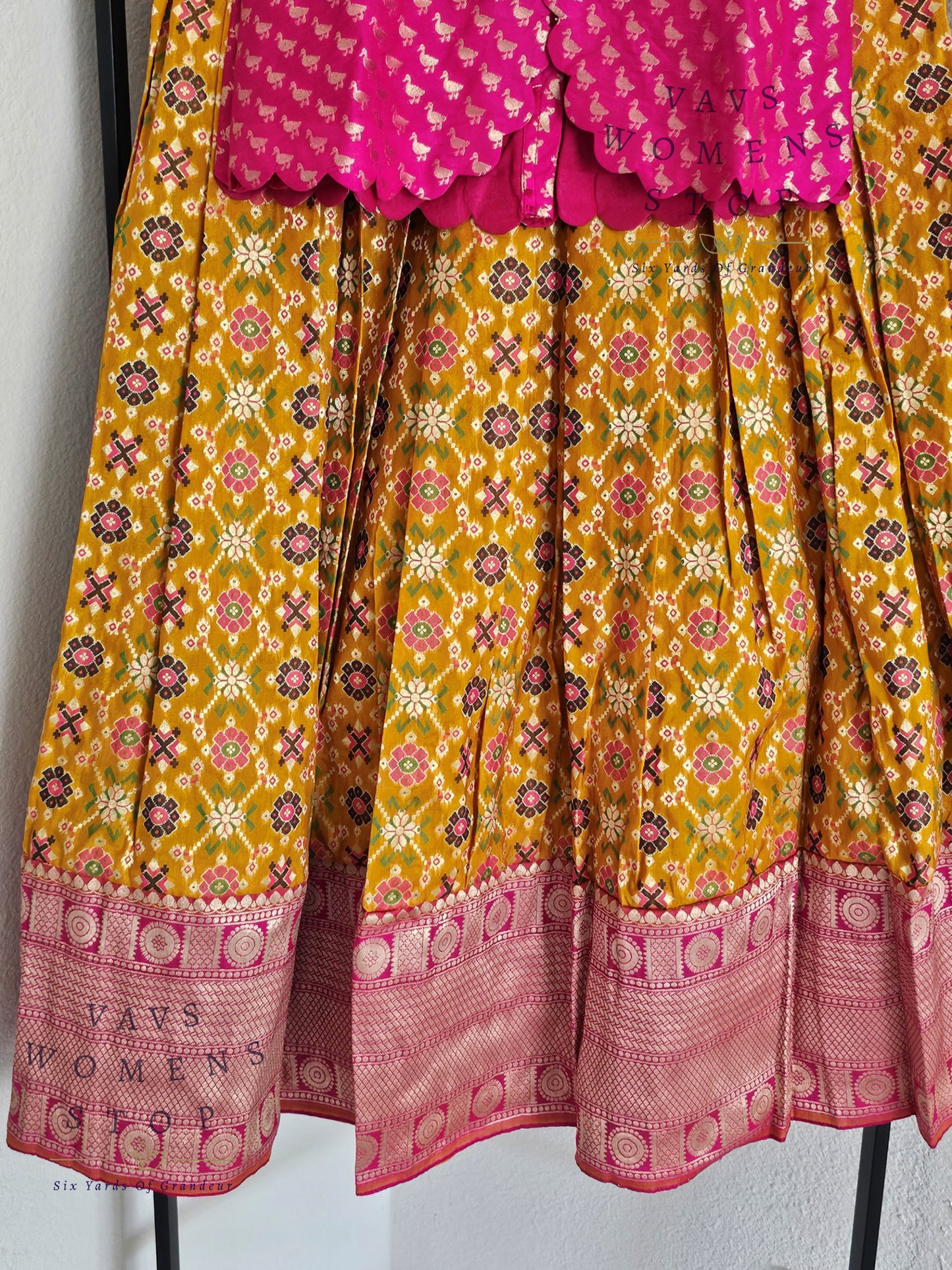 Satin Benarasi Patola Lehenga/Langa Blouse Pattu Pavada