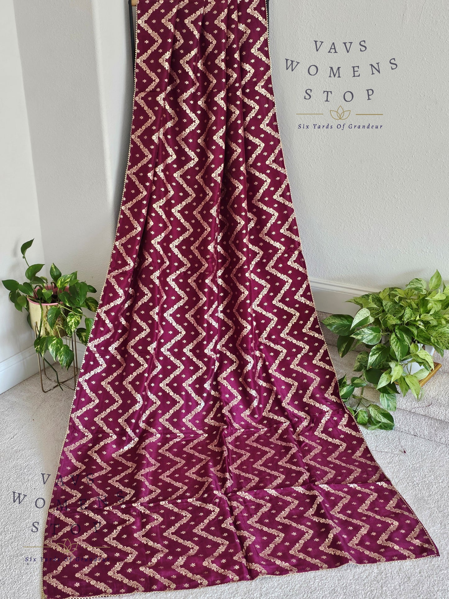 Borderless Munga Crepe Silk Wine Shade Saree 