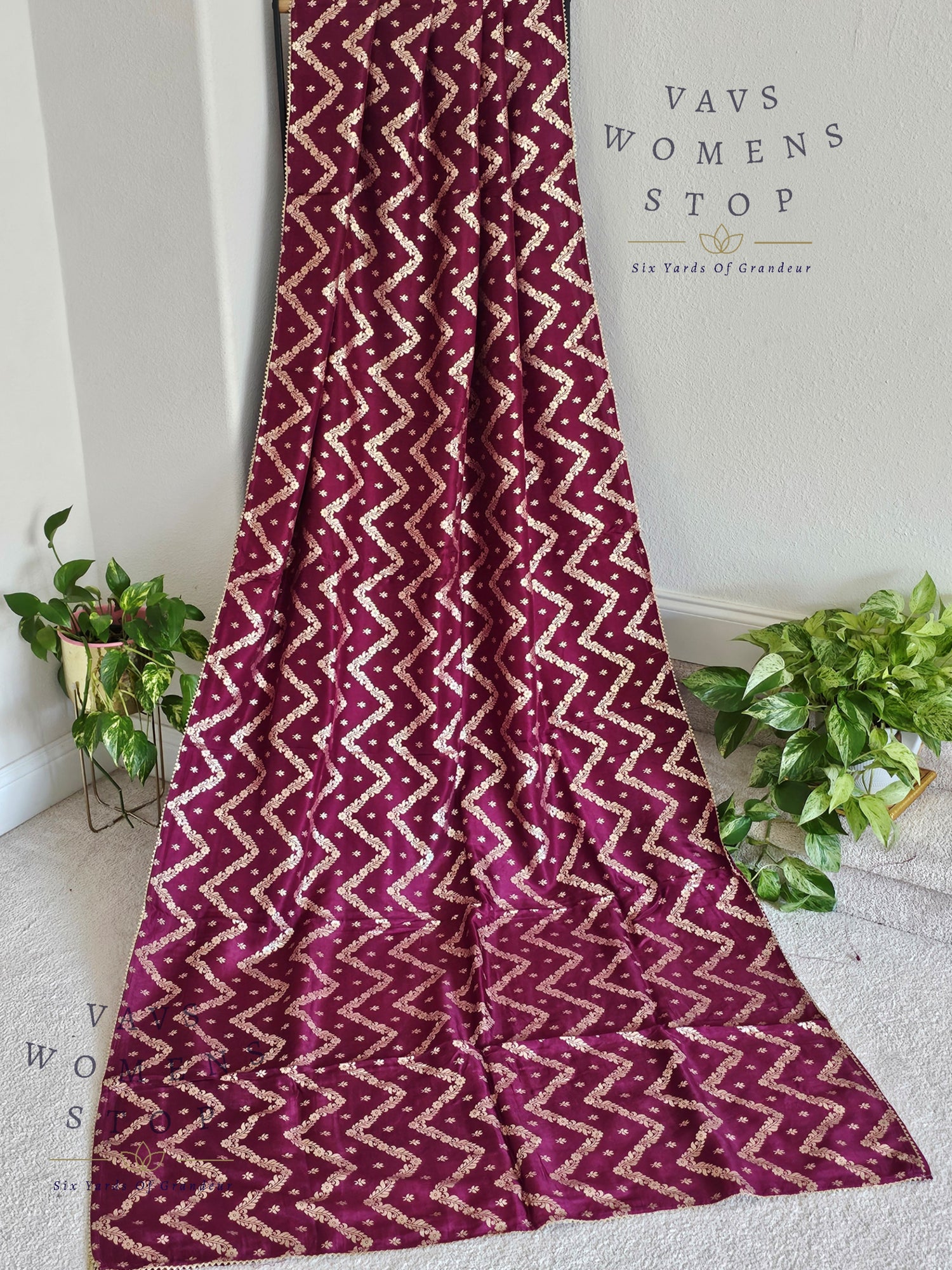 Borderless Munga Crepe Silk Wine Shade Saree 