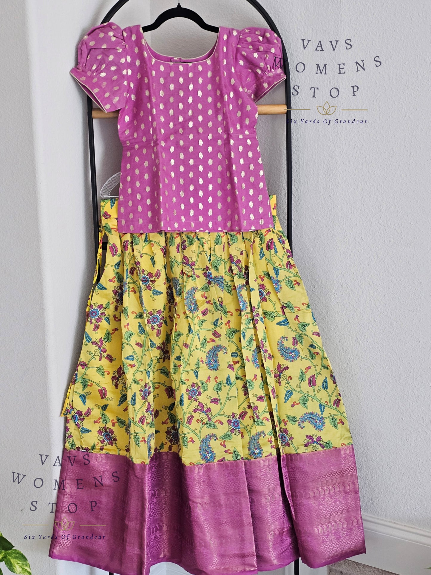 Floral Benarasi Lehenga Blouse