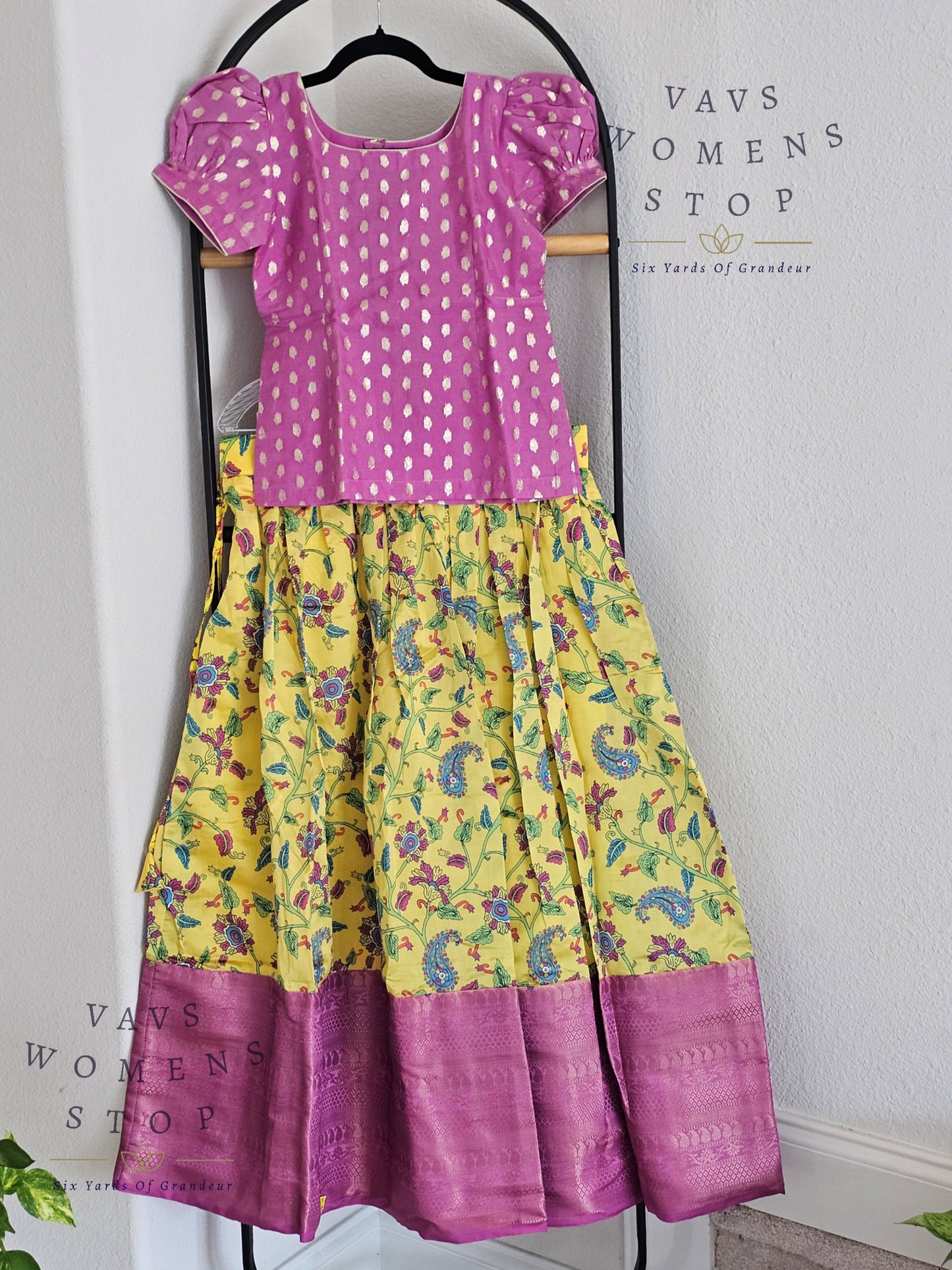 Floral Benarasi Lehenga Blouse