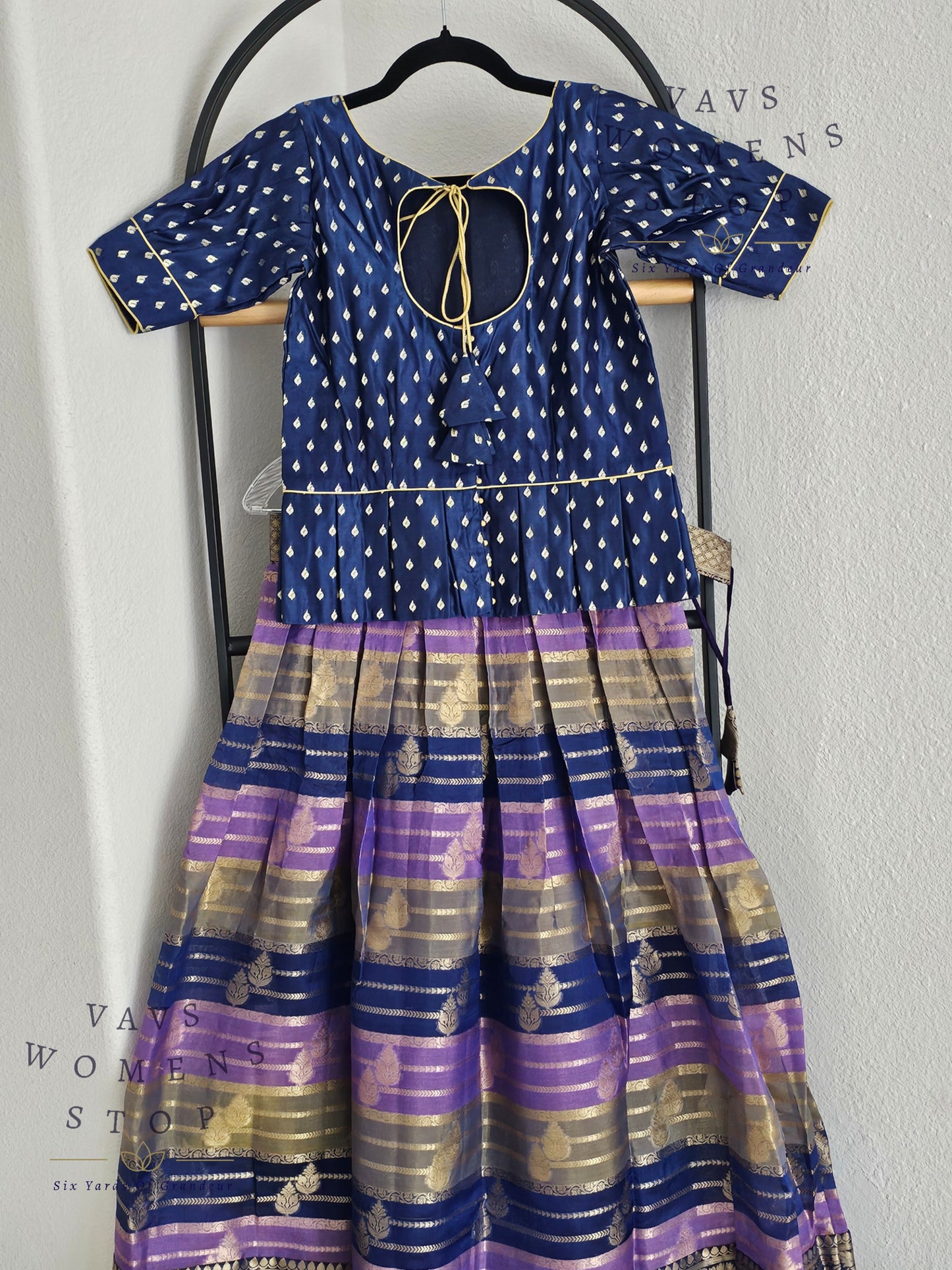 Chiniya Benarasi Langa Blouse/ Pattu Pavadai set