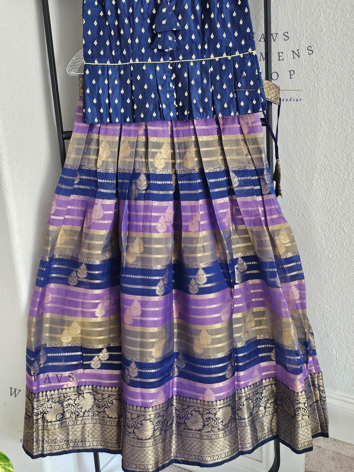 Chiniya Benarasi Langa Blouse/ Pattu Pavadai set