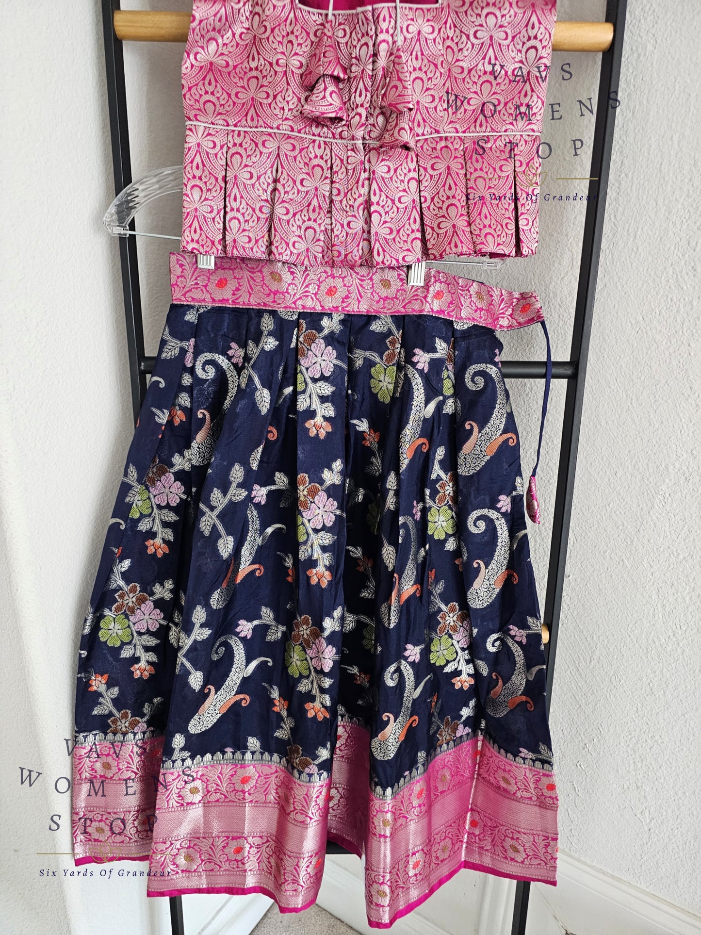 Chiniya Benarasi Langa Blouse/ Pattu Pavadai set