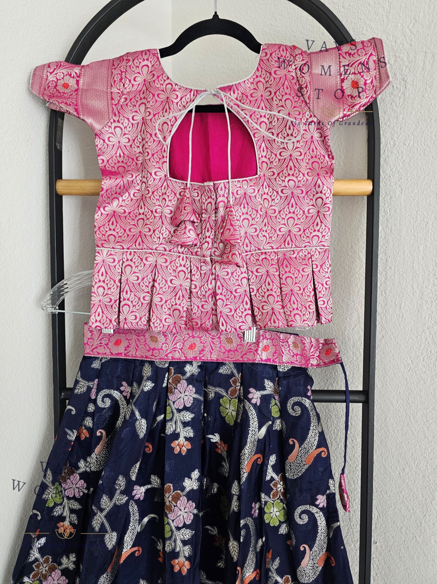 Chiniya Benarasi Langa Blouse/ Pattu Pavadai set