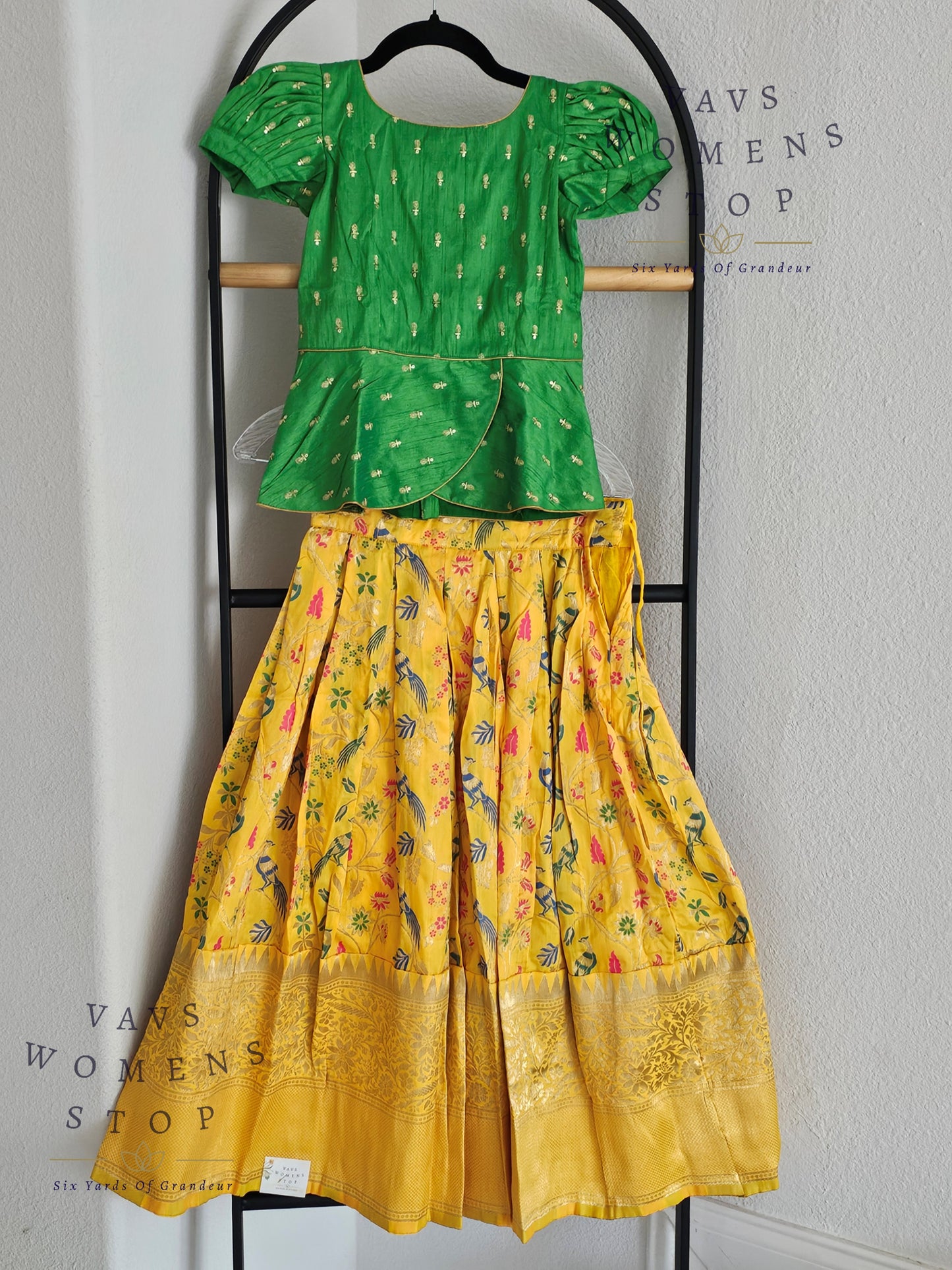 Designer Benarasi Paithani Lehenga Blouse