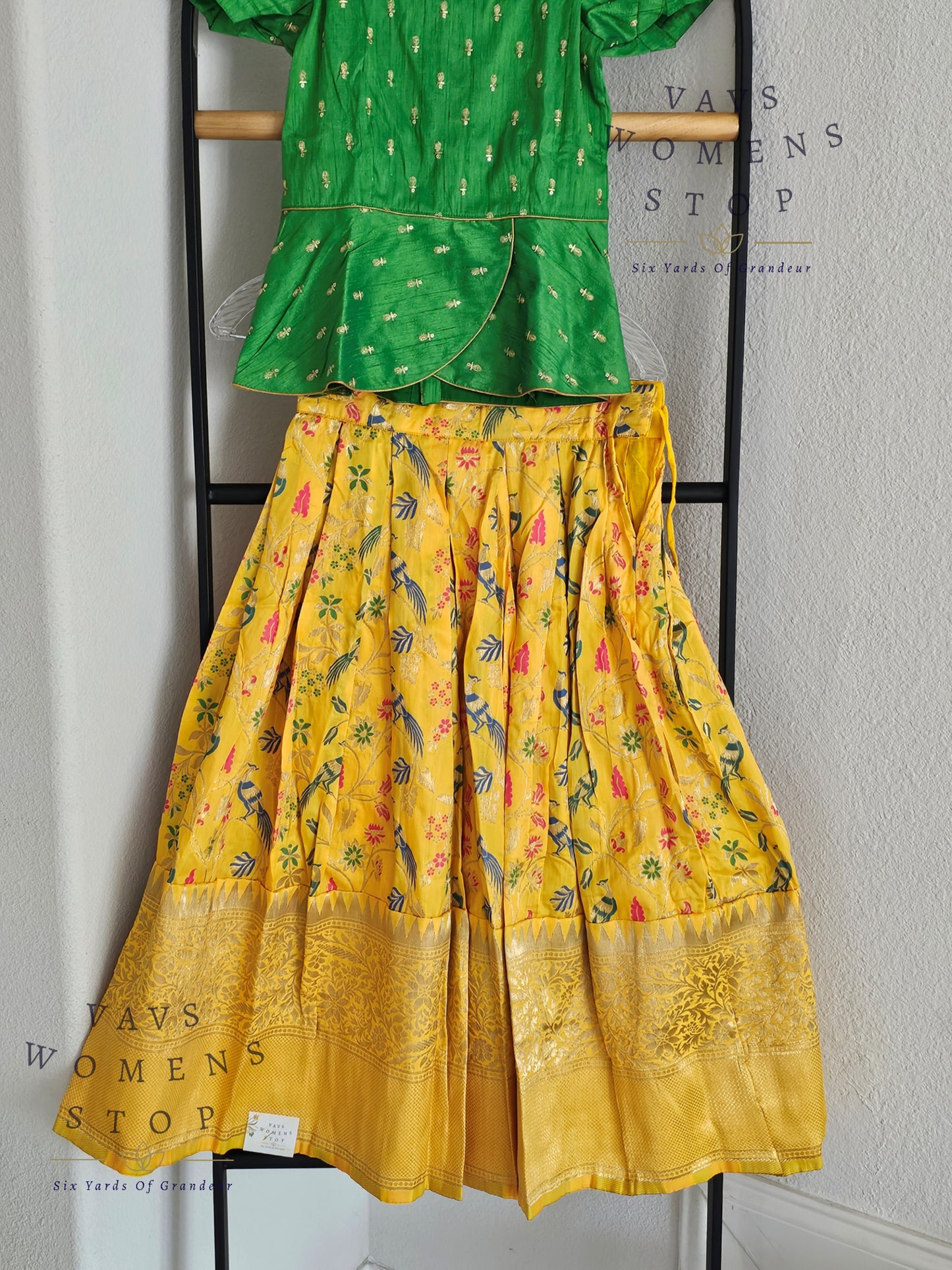 Designer Benarasi Paithani Lehenga Blouse