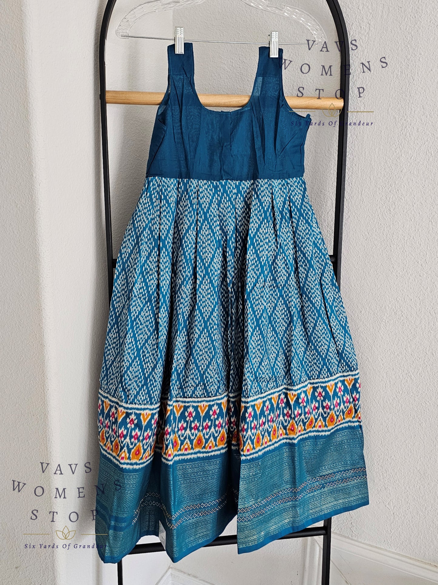 Munga Benarasi Silk Lehenga Blouse