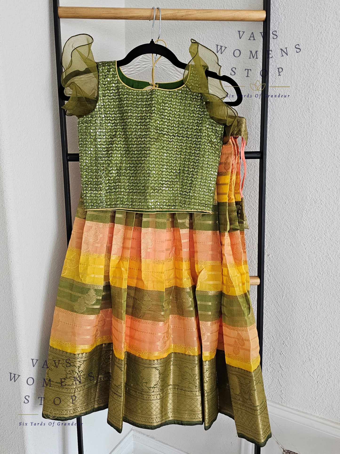 Chiniya Benarasi Langa Blouse/ Pattu Pavadai set
