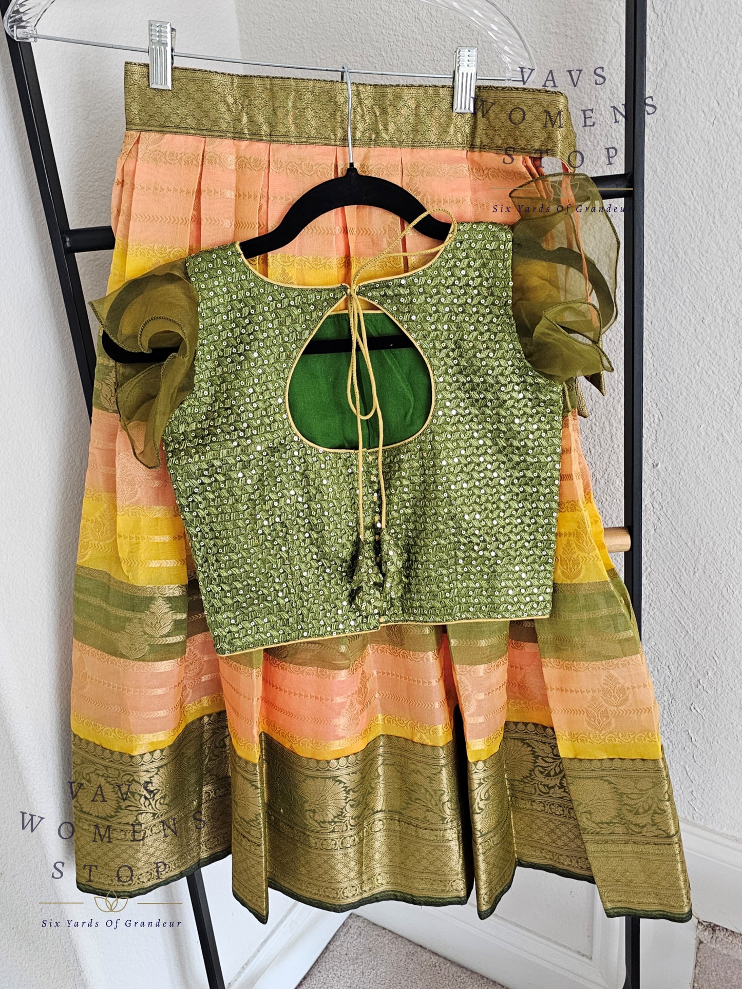 Chiniya Benarasi Langa Blouse/ Pattu Pavadai set