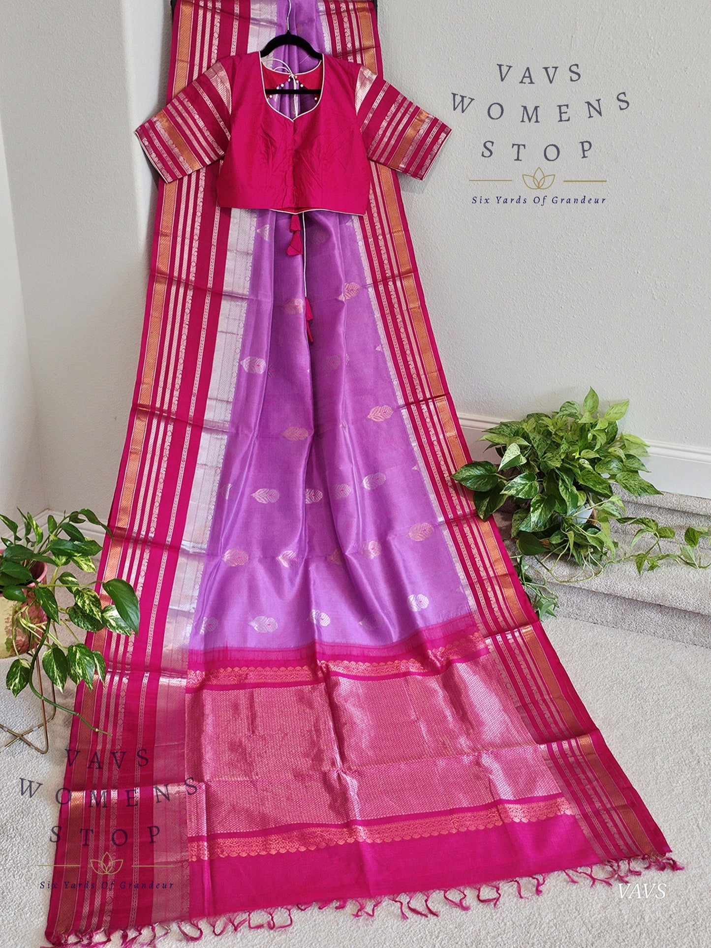 Pure Gadwal Silk Cotton Handloom Traditional Lines Border Pattern Saree - Blouse – Traditional Wedding & Festive Wear
