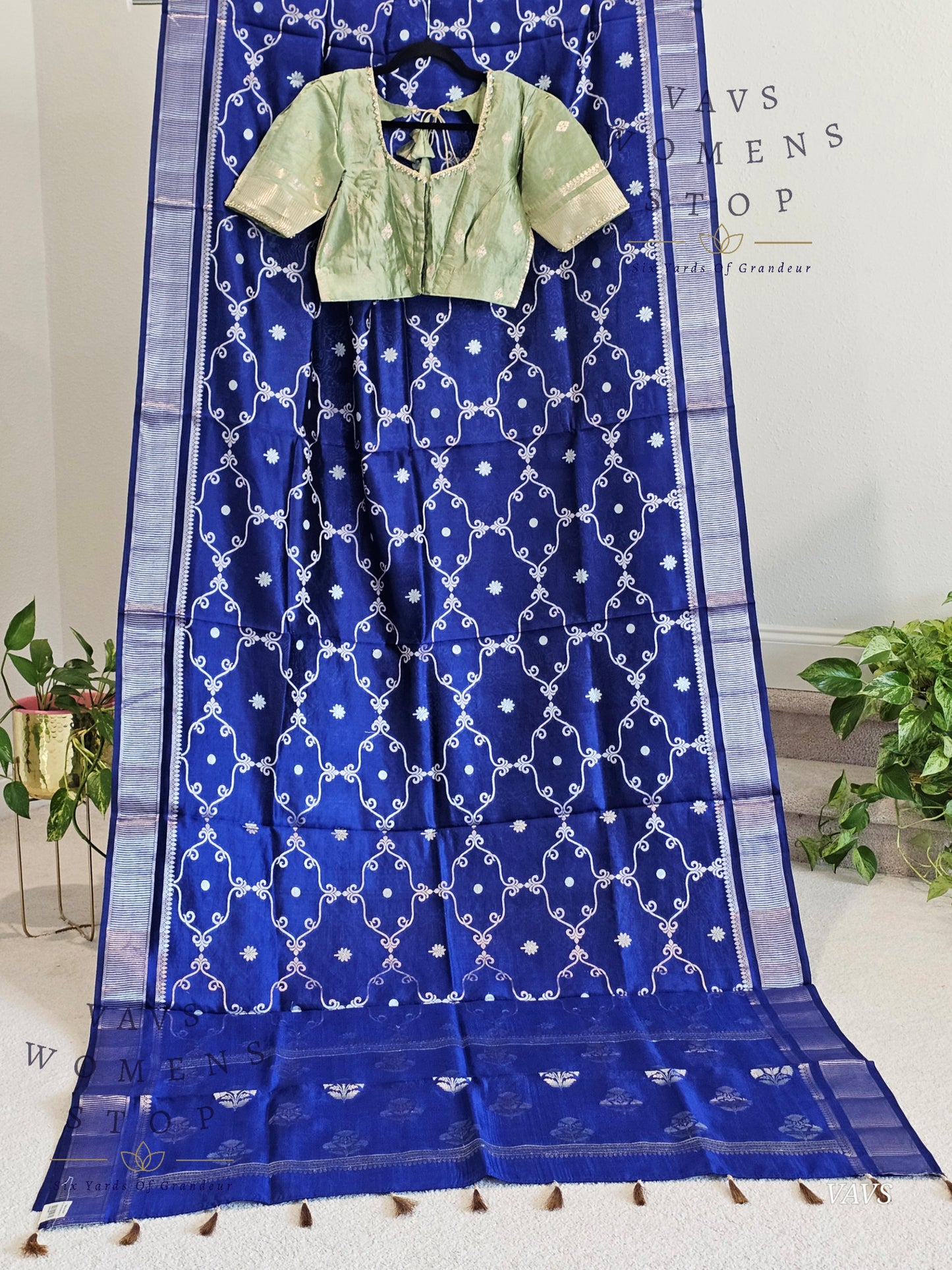 Trendy Designer Pure Puna Mango Silk Benarasi Saree with Matching Blouse