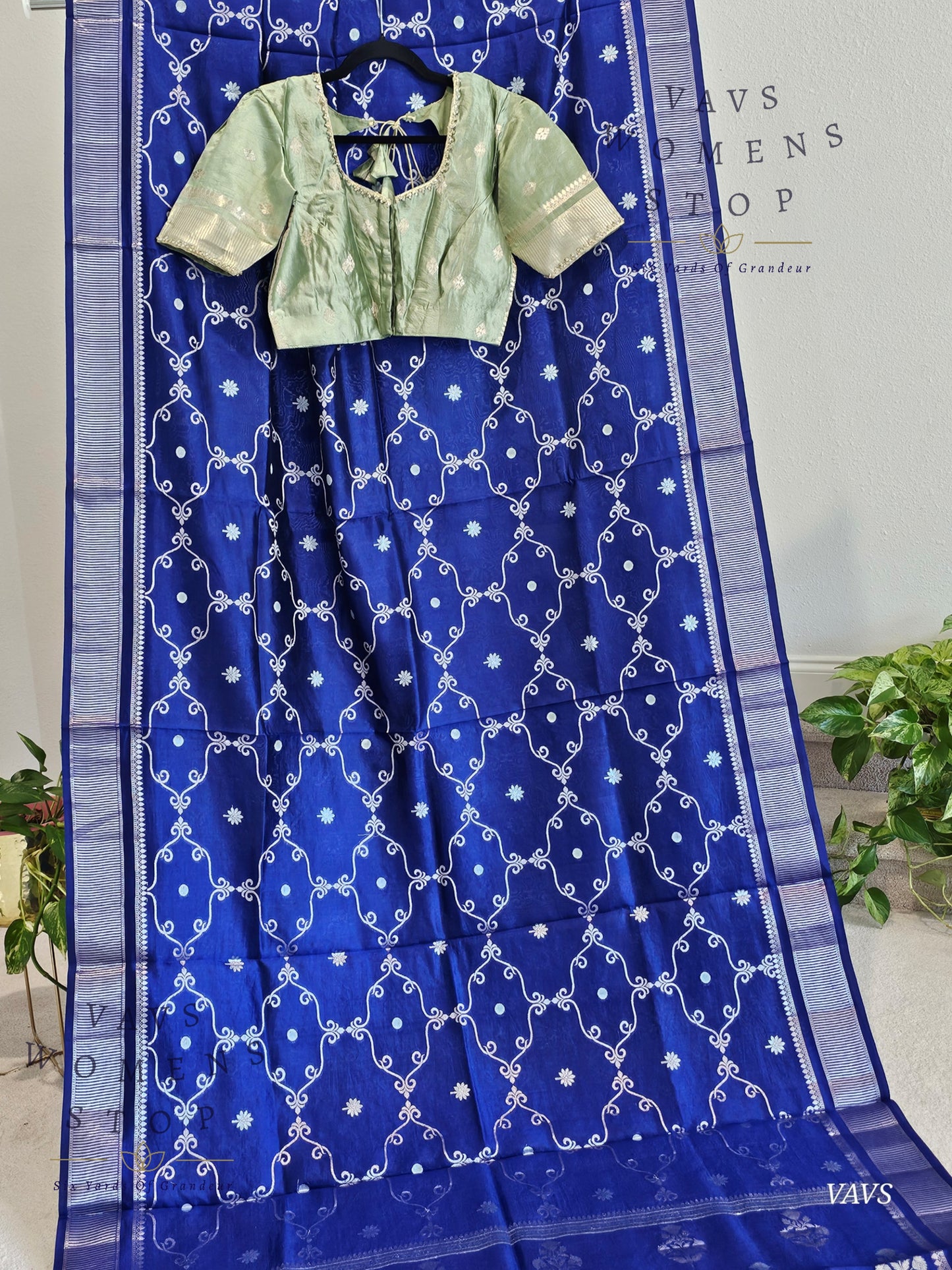 Trendy Designer Pure Puna Mango Silk Benarasi Saree with Matching Blouse