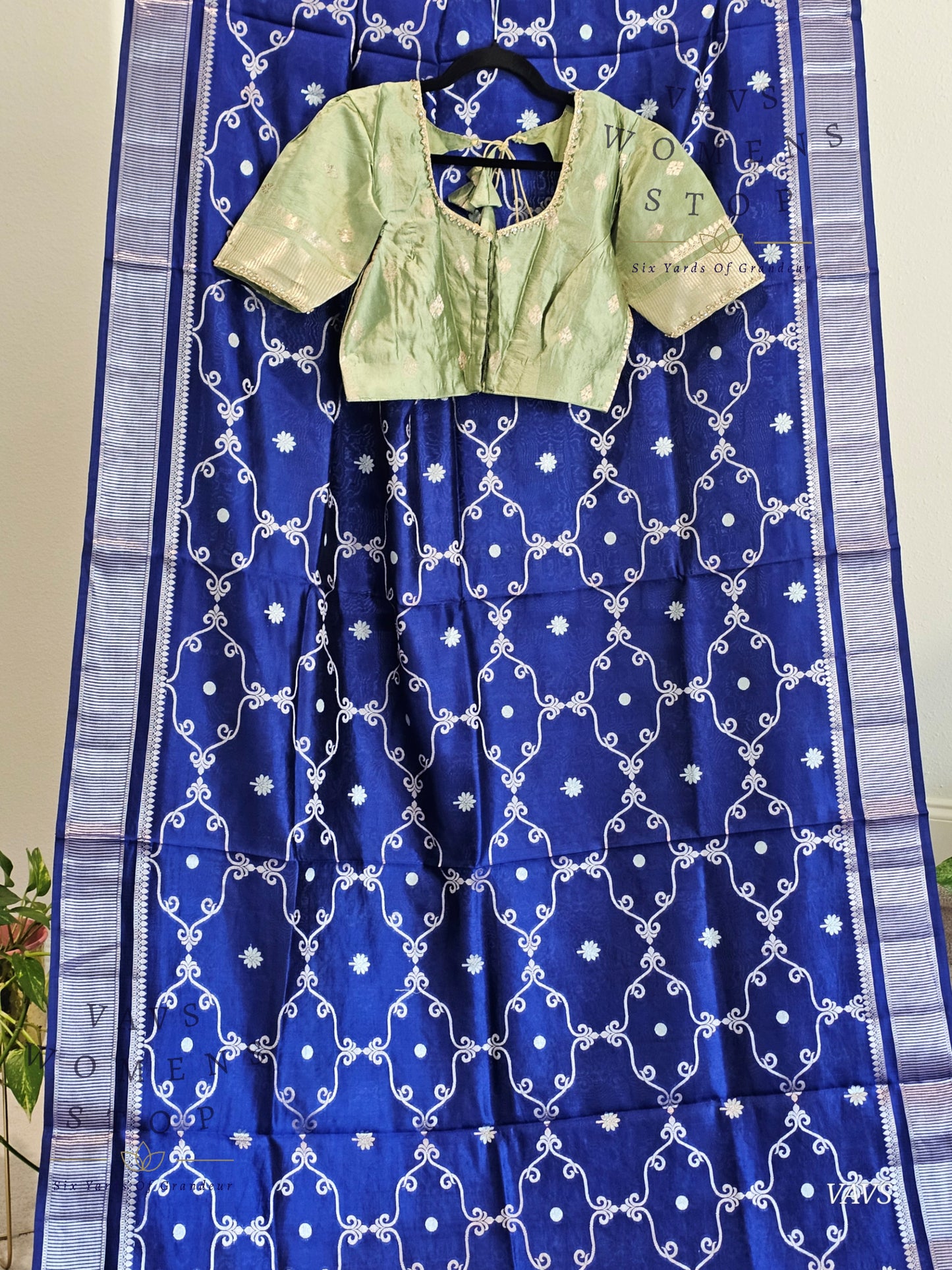 Trendy Designer Pure Puna Mango Silk Benarasi Saree with Matching Blouse