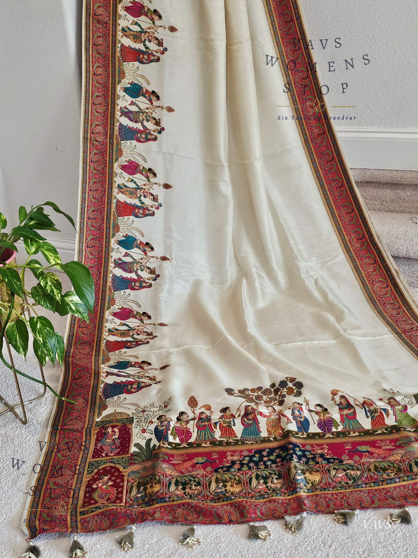 Off-White Banarasi Silk Saree with Dancing Dolls Weave & Pashmina Border | Size 38–44