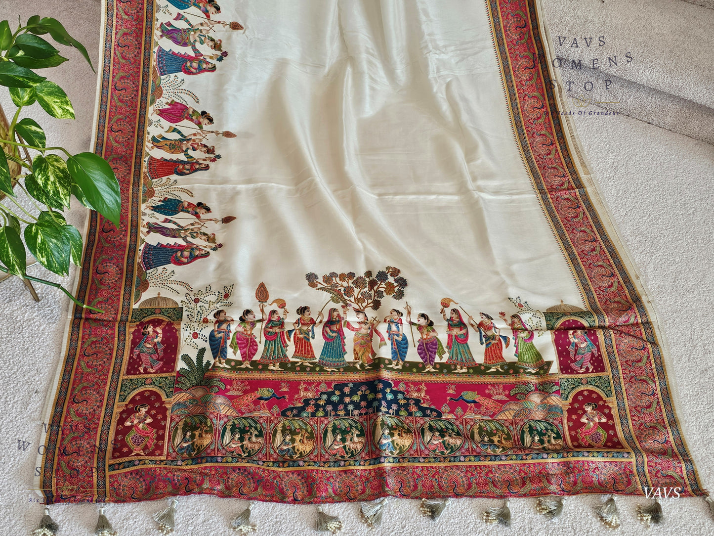 Off-White Banarasi Silk Saree with Dancing Dolls Weave & Pashmina Border | Size 38–44