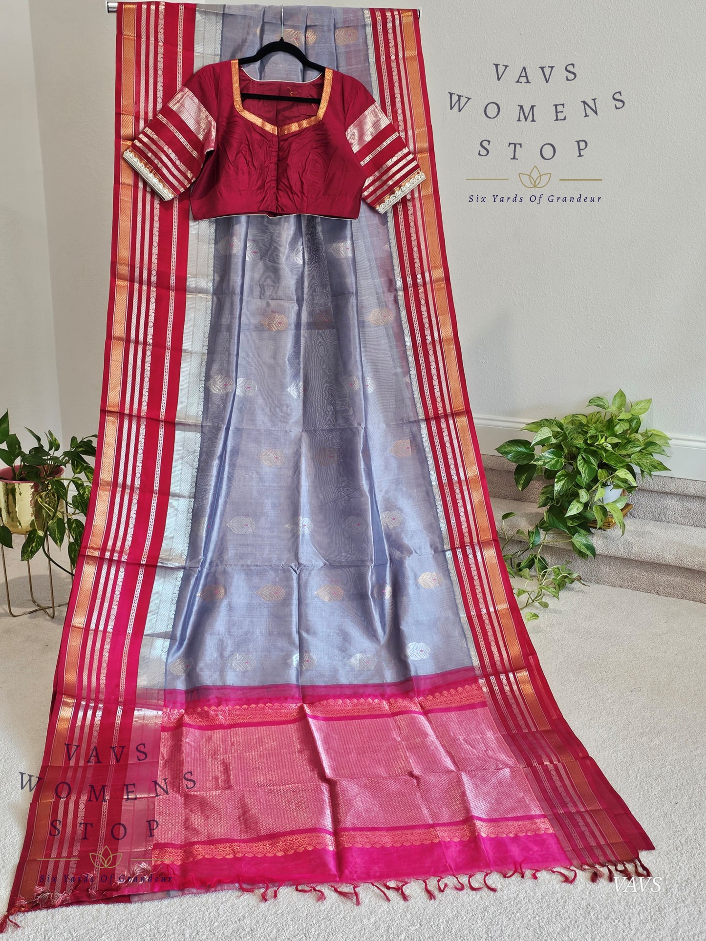 Pure Gadwal Silk Cotton Handloom Traditional Lines Border Pattern Saree - Blouse – Traditional Wedding & Festive Wear