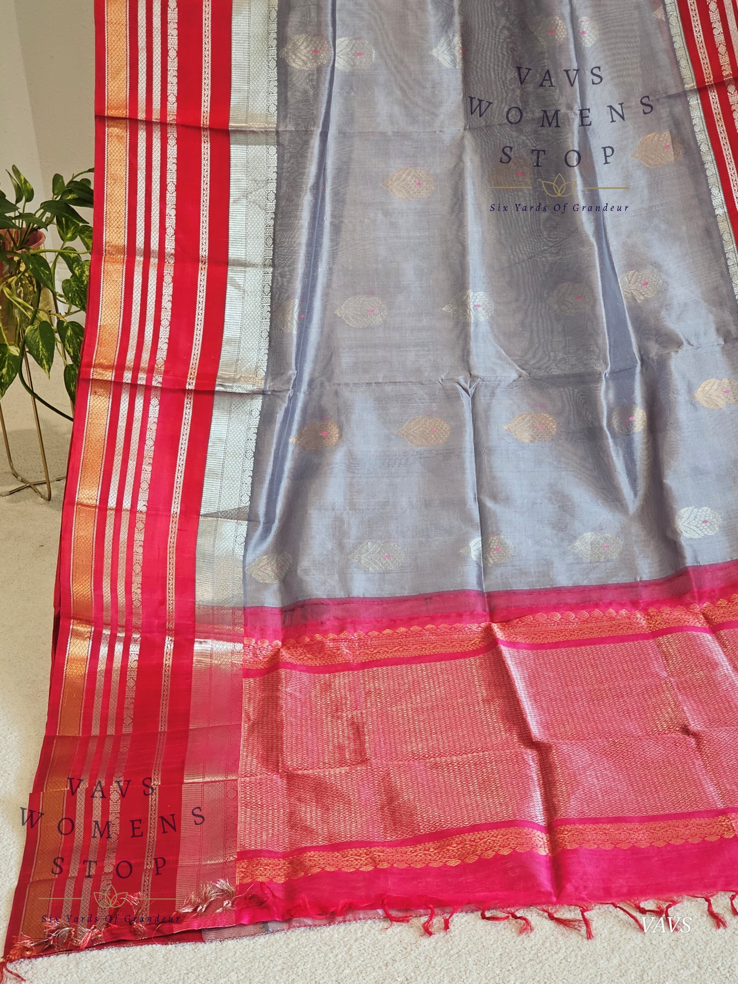 Pure Gadwal Silk Cotton Handloom Traditional Lines Border Pattern Saree - Blouse – Traditional Wedding & Festive Wear