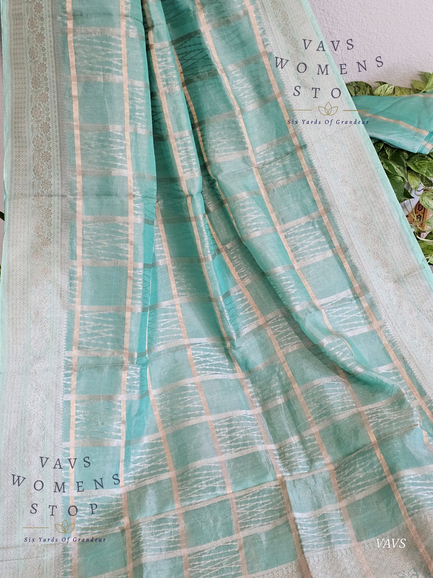 Sea Green Pure Banarasi Tissue Saree with Checks Pattern & Blouse Piece