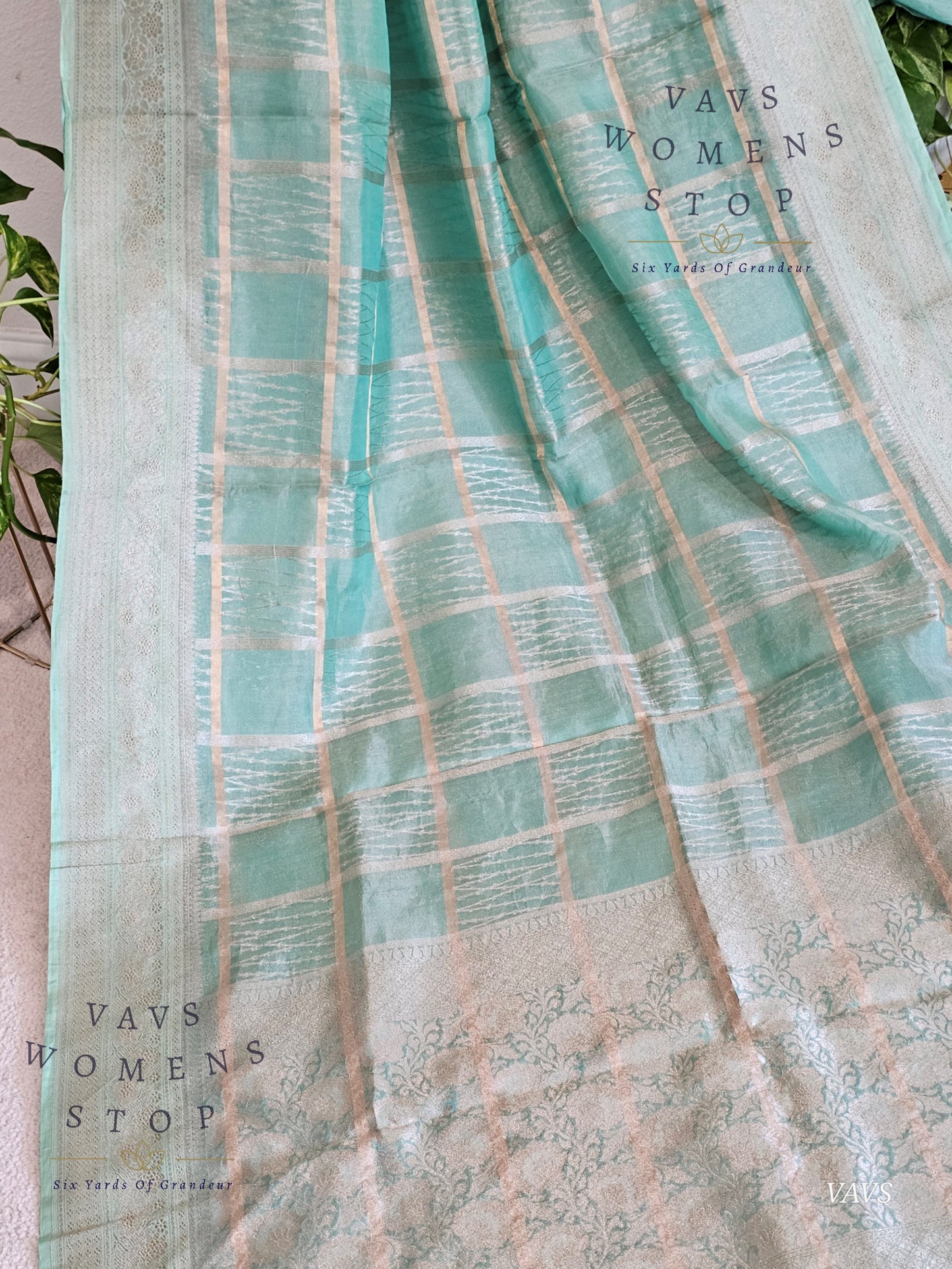 Sea Green Pure Banarasi Tissue Saree with Checks Pattern & Blouse Piece