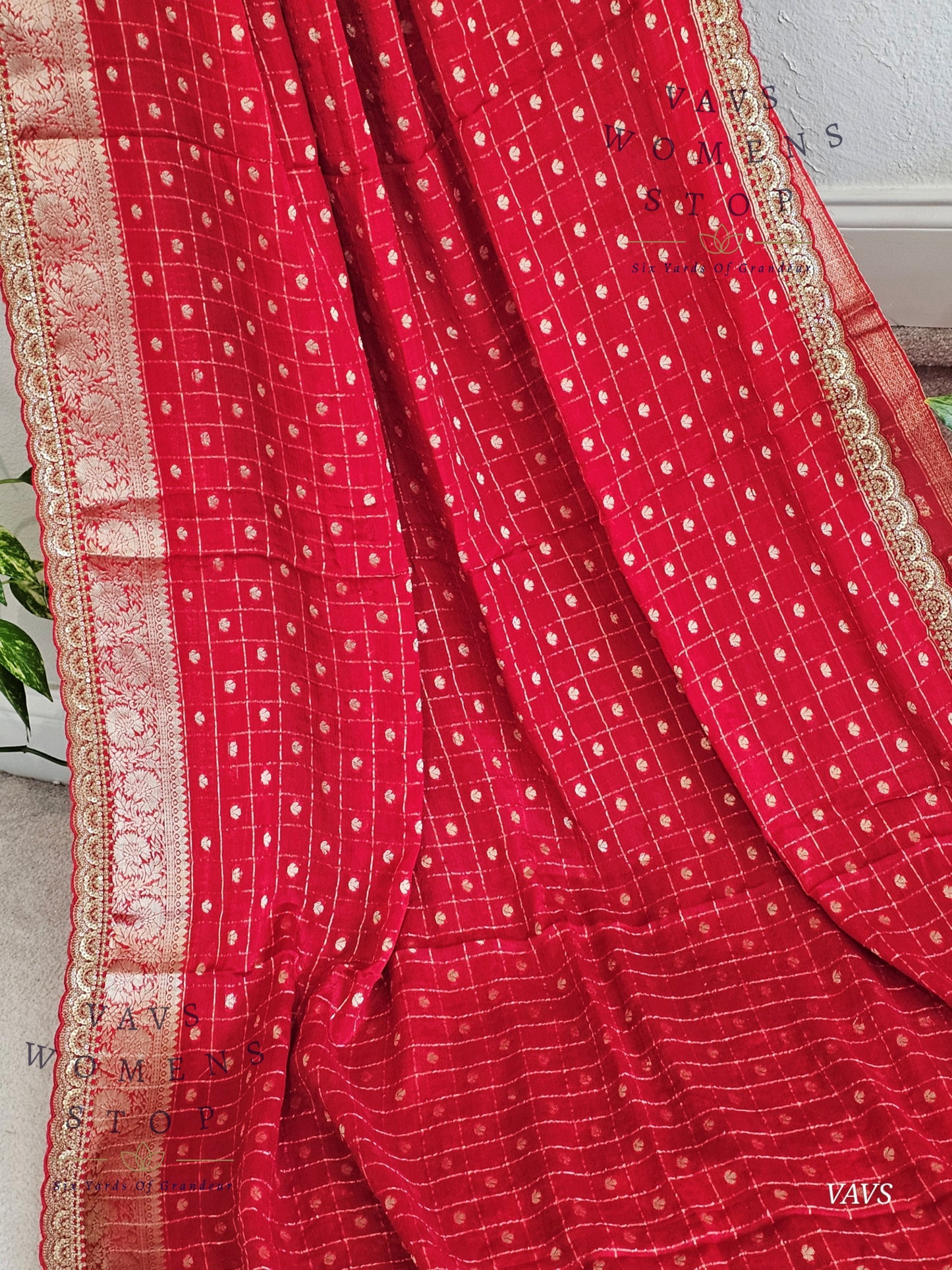 Red Shade Chinon Crepe Georgette Saree with Checks Pattern & Blouse