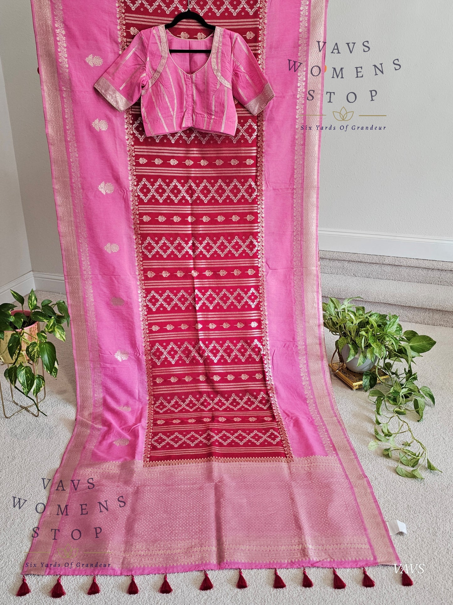 Contrast Color Combination Trending Design Linen Benarasi Silk Saree with Stitched Blouse