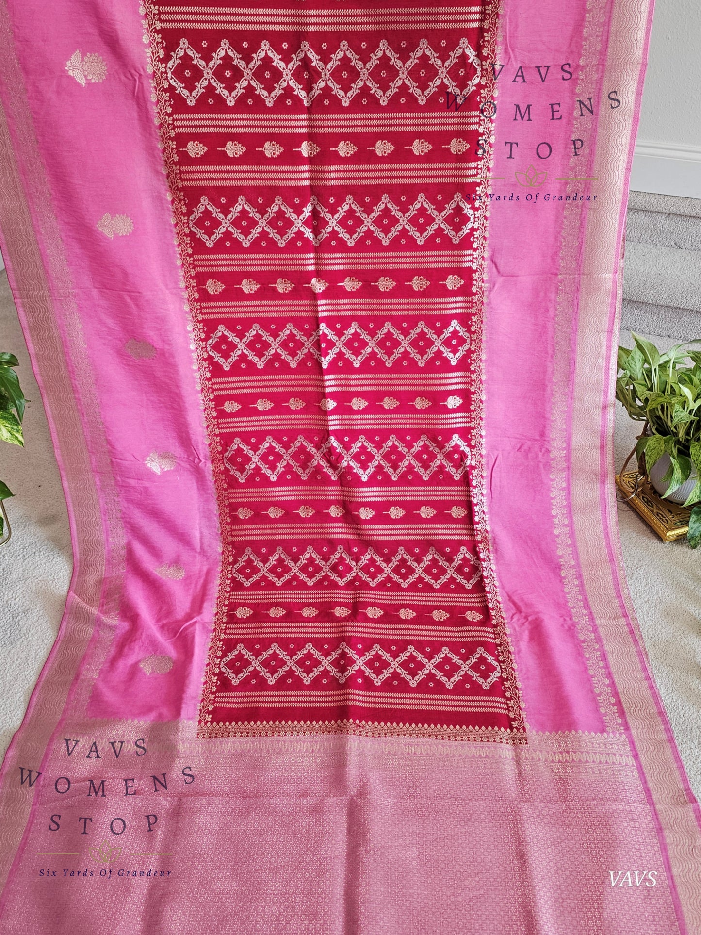 Contrast Color Combination Trending Design Linen Benarasi Silk Saree with Stitched Blouse