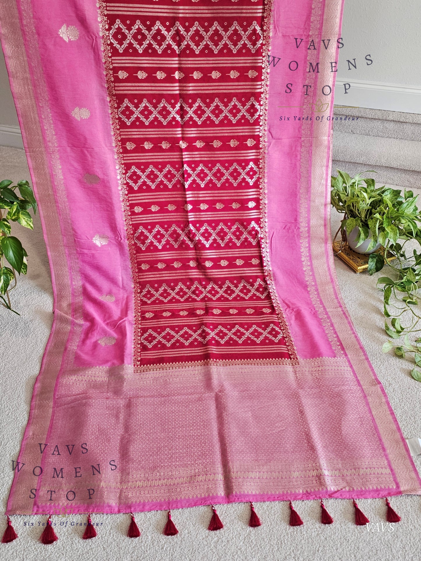 Contrast Color Combination Trending Design Linen Benarasi Silk Saree with Stitched Blouse