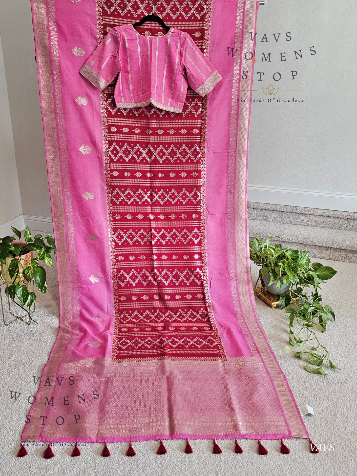 Contrast Color Combination Trending Design Linen Benarasi Silk Saree with Stitched Blouse