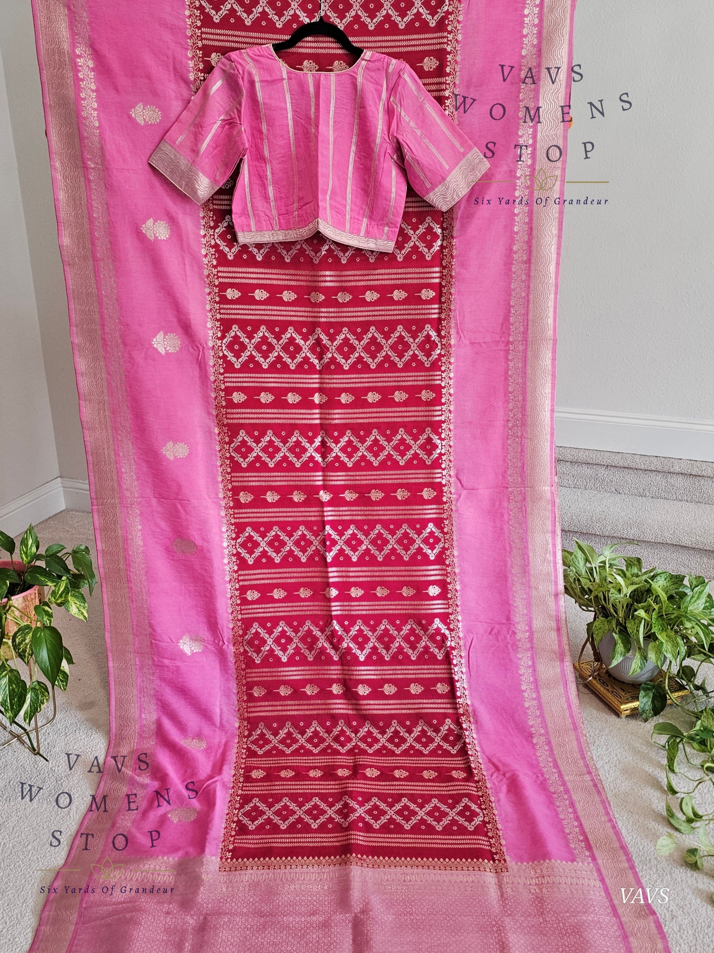 Contrast Color Combination Trending Design Linen Benarasi Silk Saree with Stitched Blouse