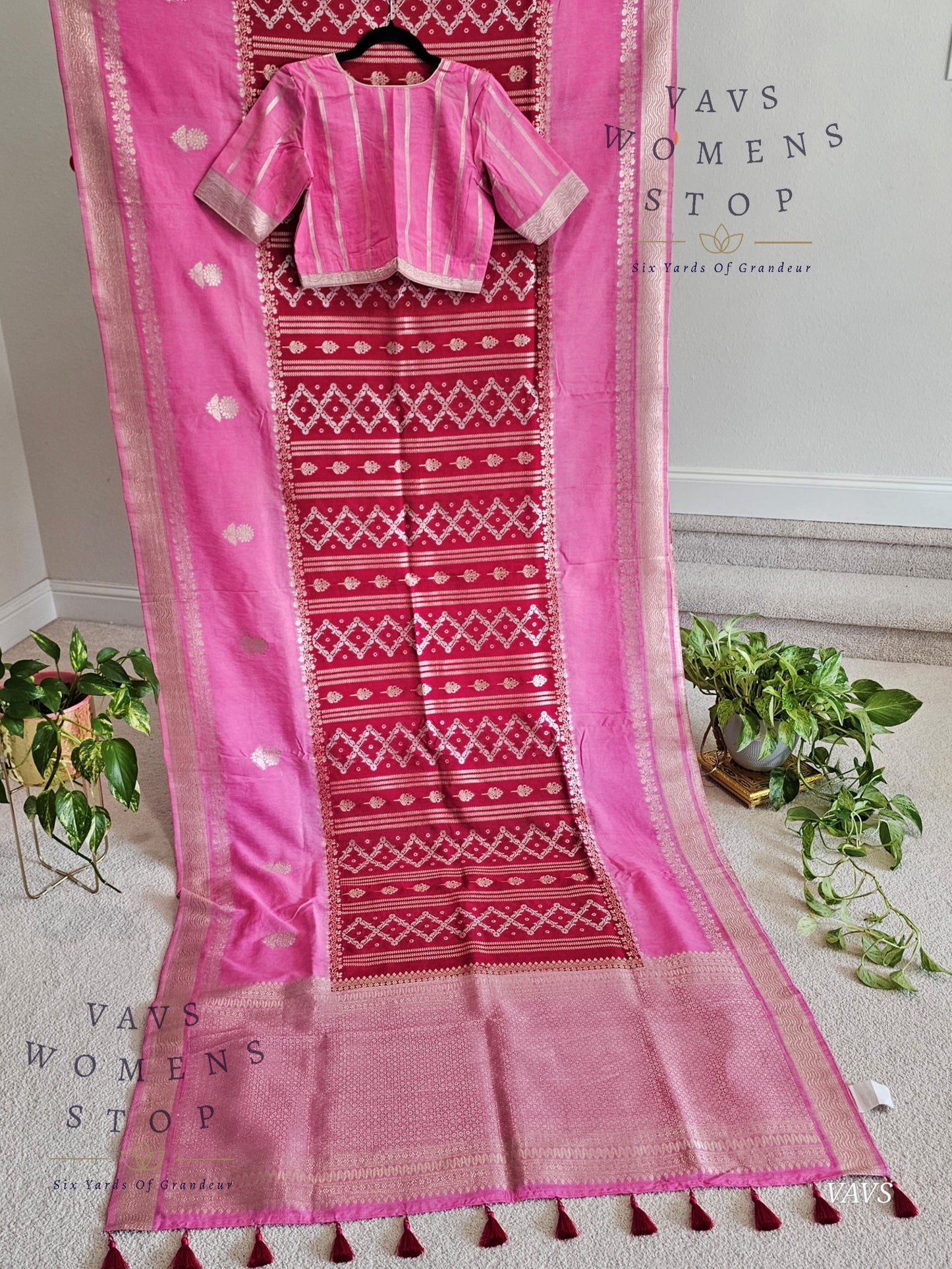 Contrast Color Combination Trending Design Linen Benarasi Silk Saree with Stitched Blouse