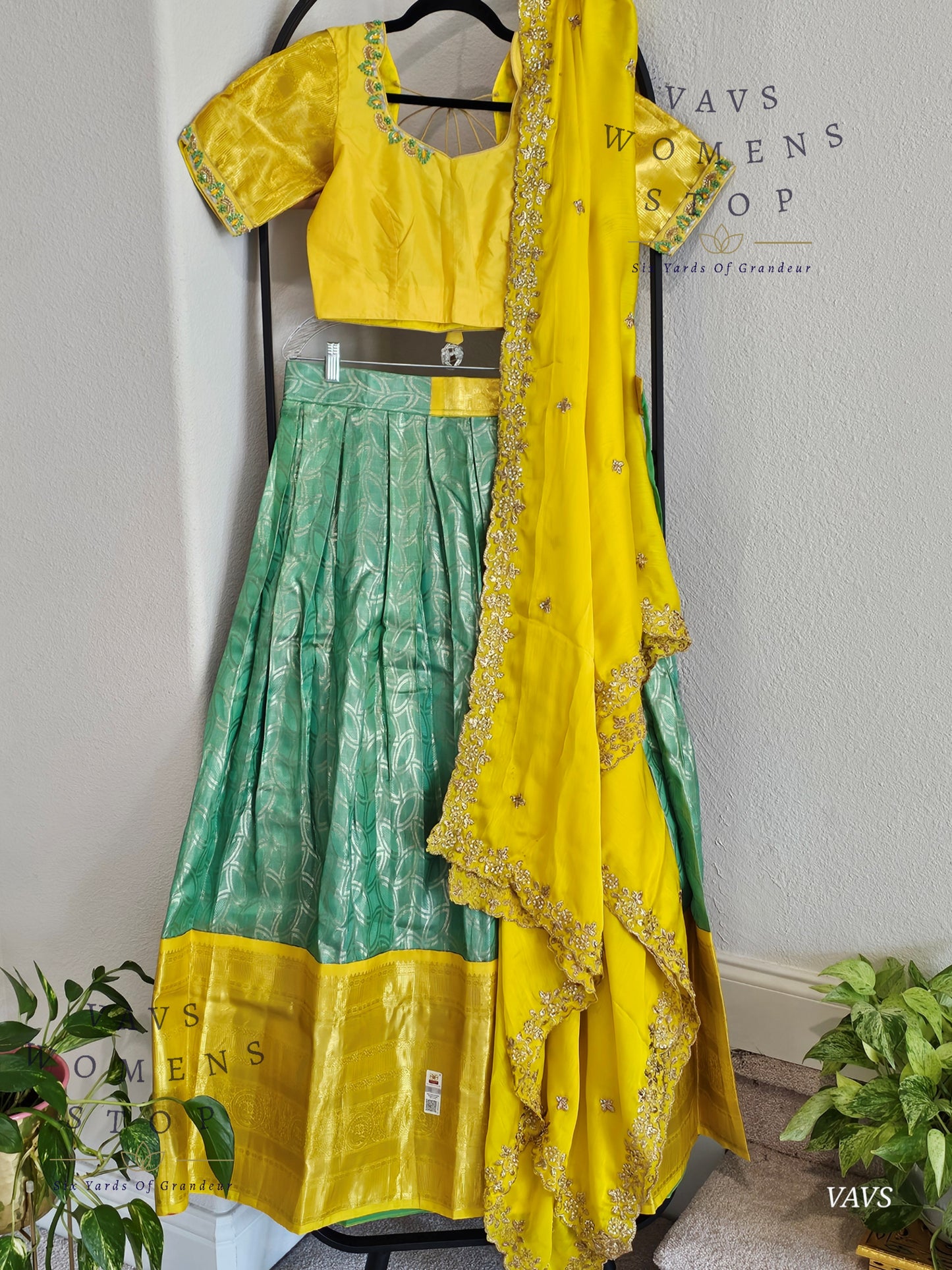 Sea Green Yellow Combination Pure Kanchi Silk Handloom Traditional Half  Saree Set – Traditional South Indian Half Saree | Size 34–40 | Ready to  Dispatch from USA