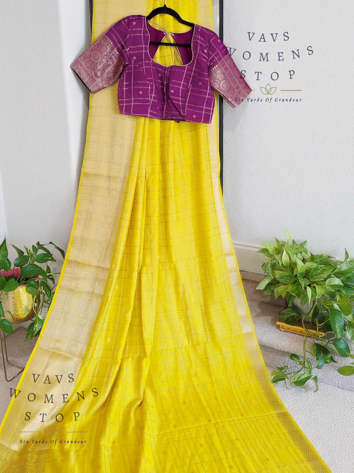 Soft Chanderi Linen Style Saree - Stitched Blouse