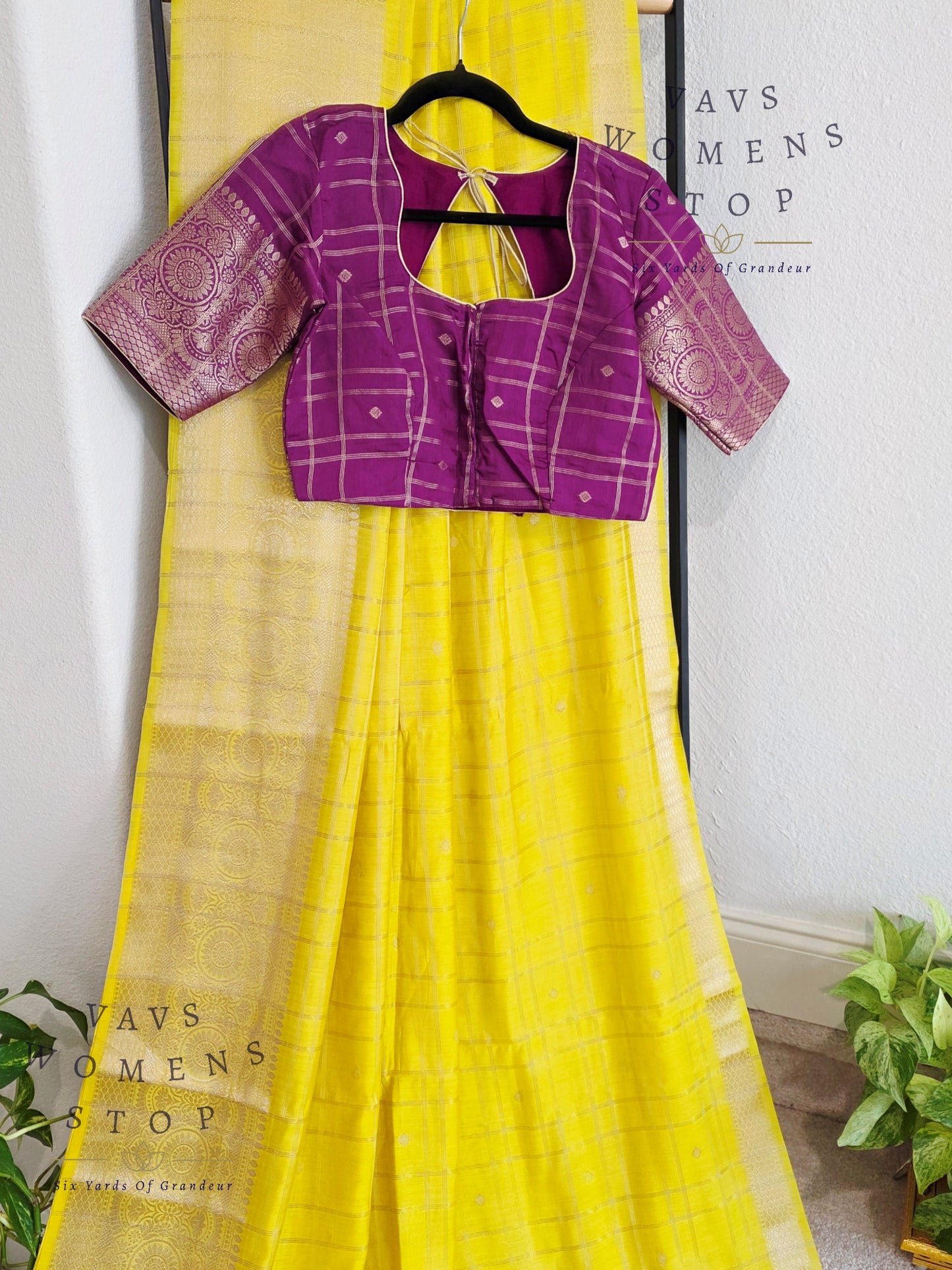 Soft Chanderi Linen Style Saree - Stitched Blouse