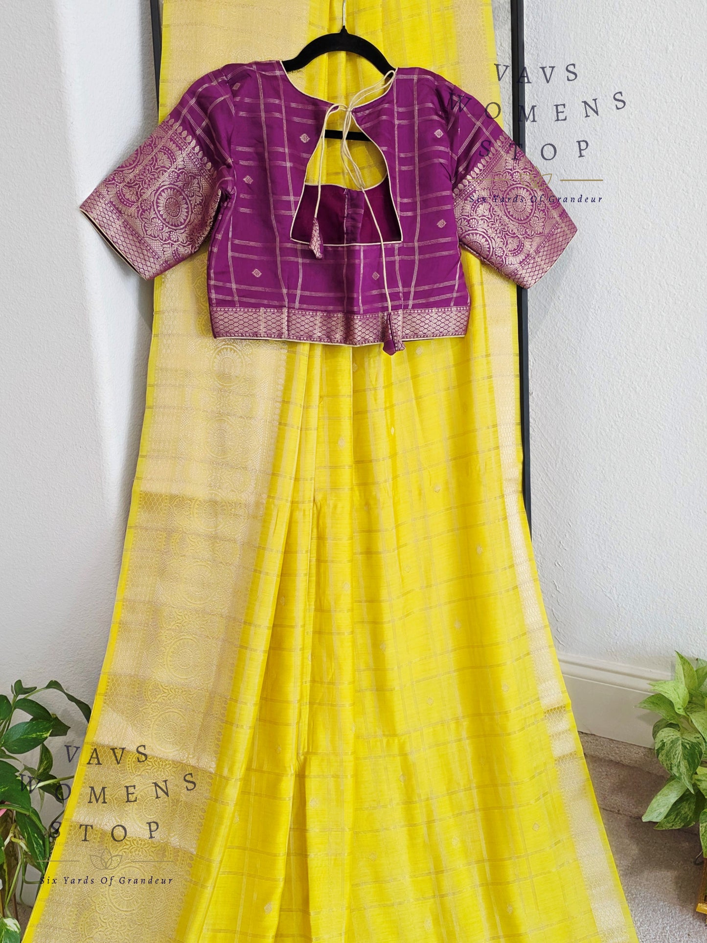 Soft Chanderi Linen Style Saree - Stitched Blouse