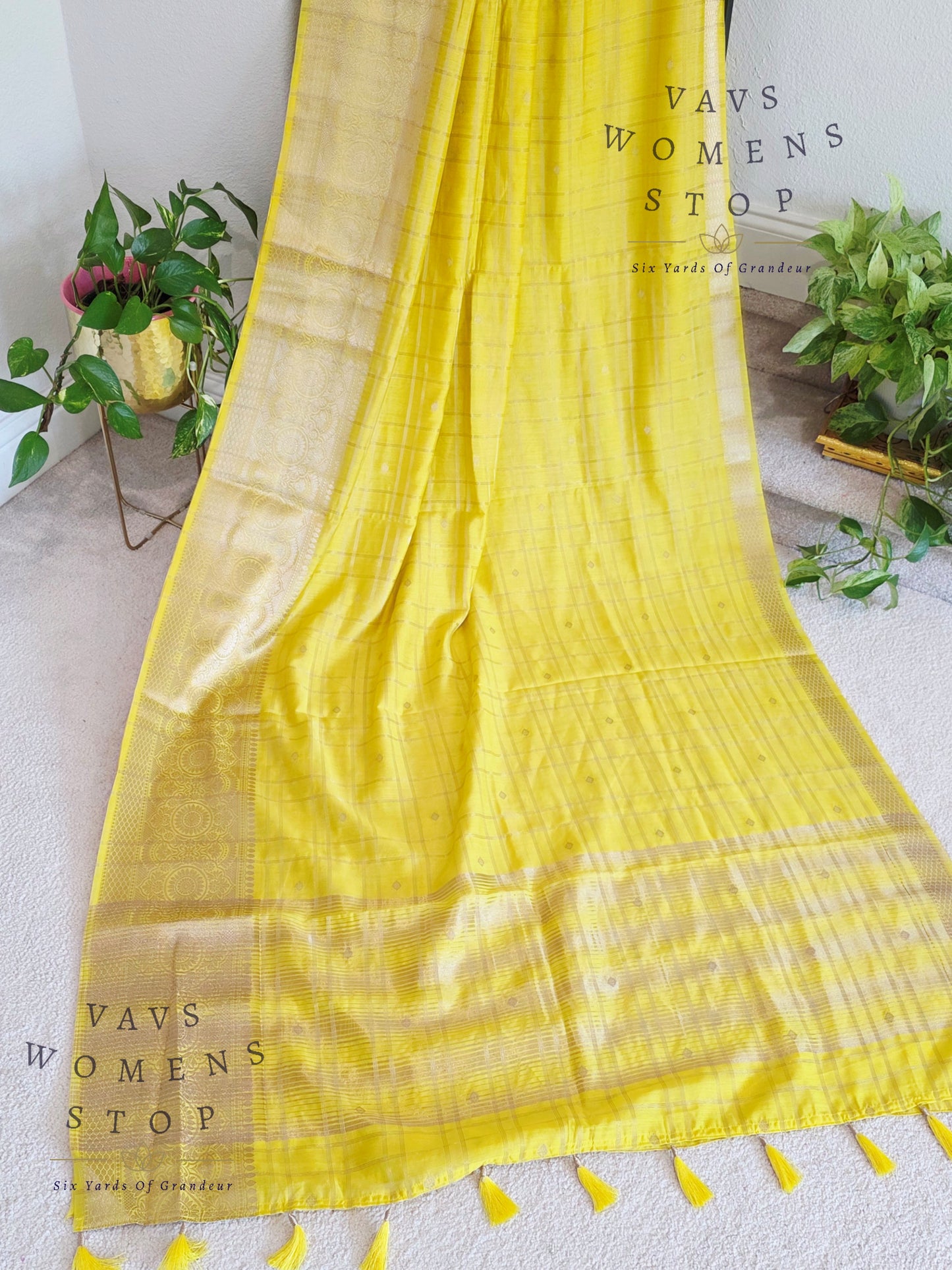 Soft Chanderi Linen Style Saree - Stitched Blouse