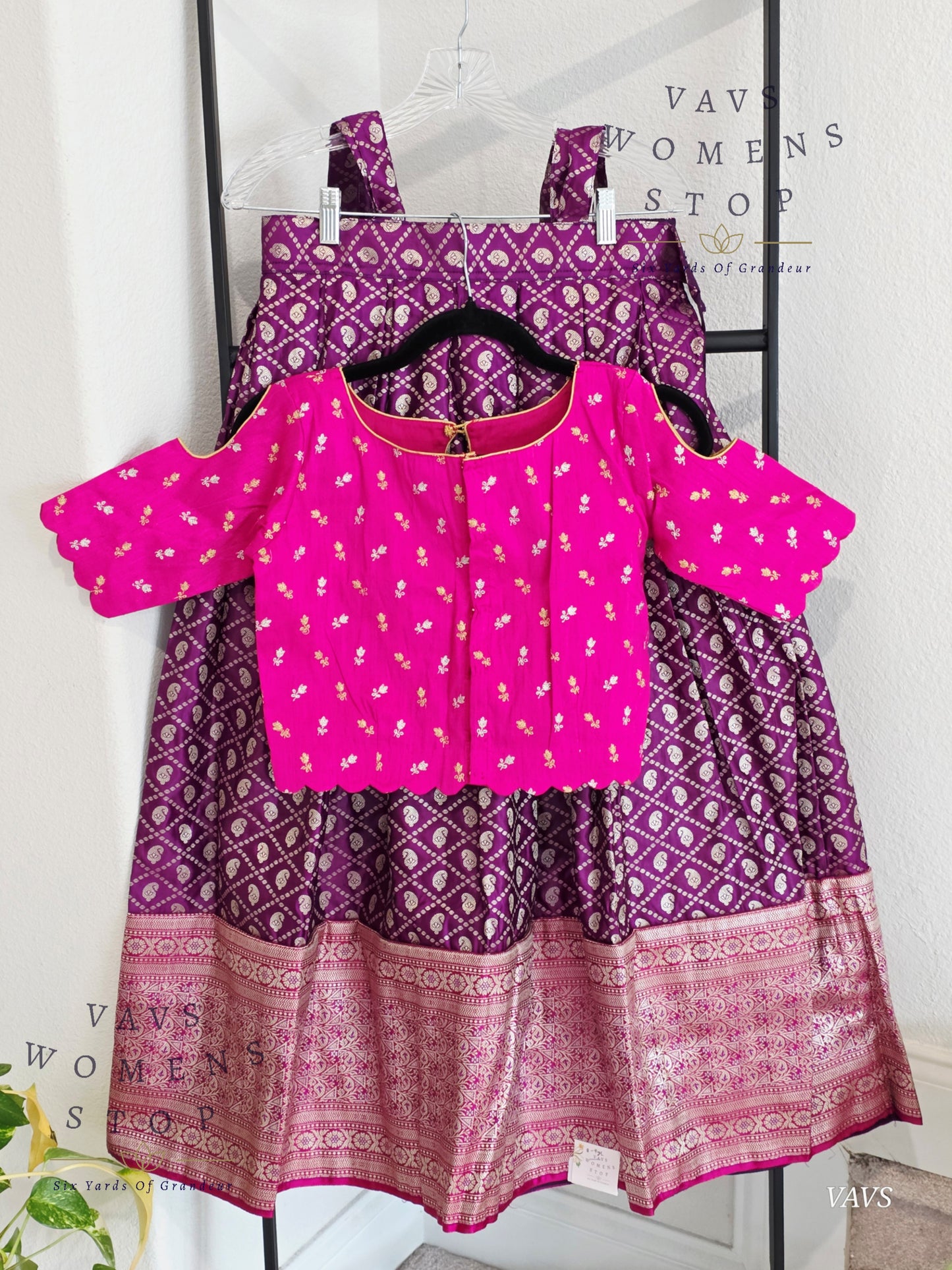 Benarasi Silk Lehenga Croptop Blouse