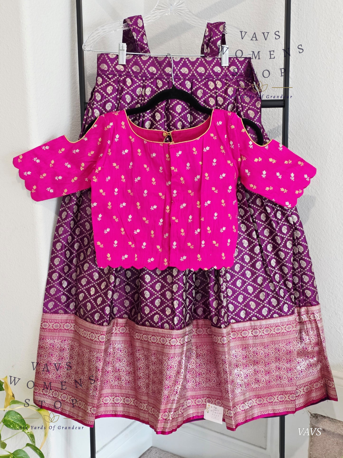 Benarasi Silk Lehenga Croptop Blouse