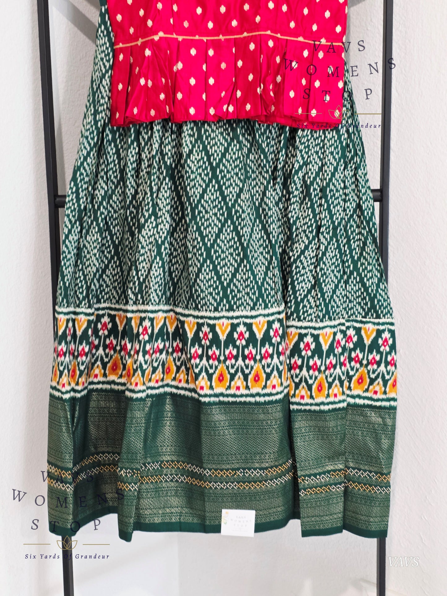 Munga Benarasi Silk Lehenga Blouse