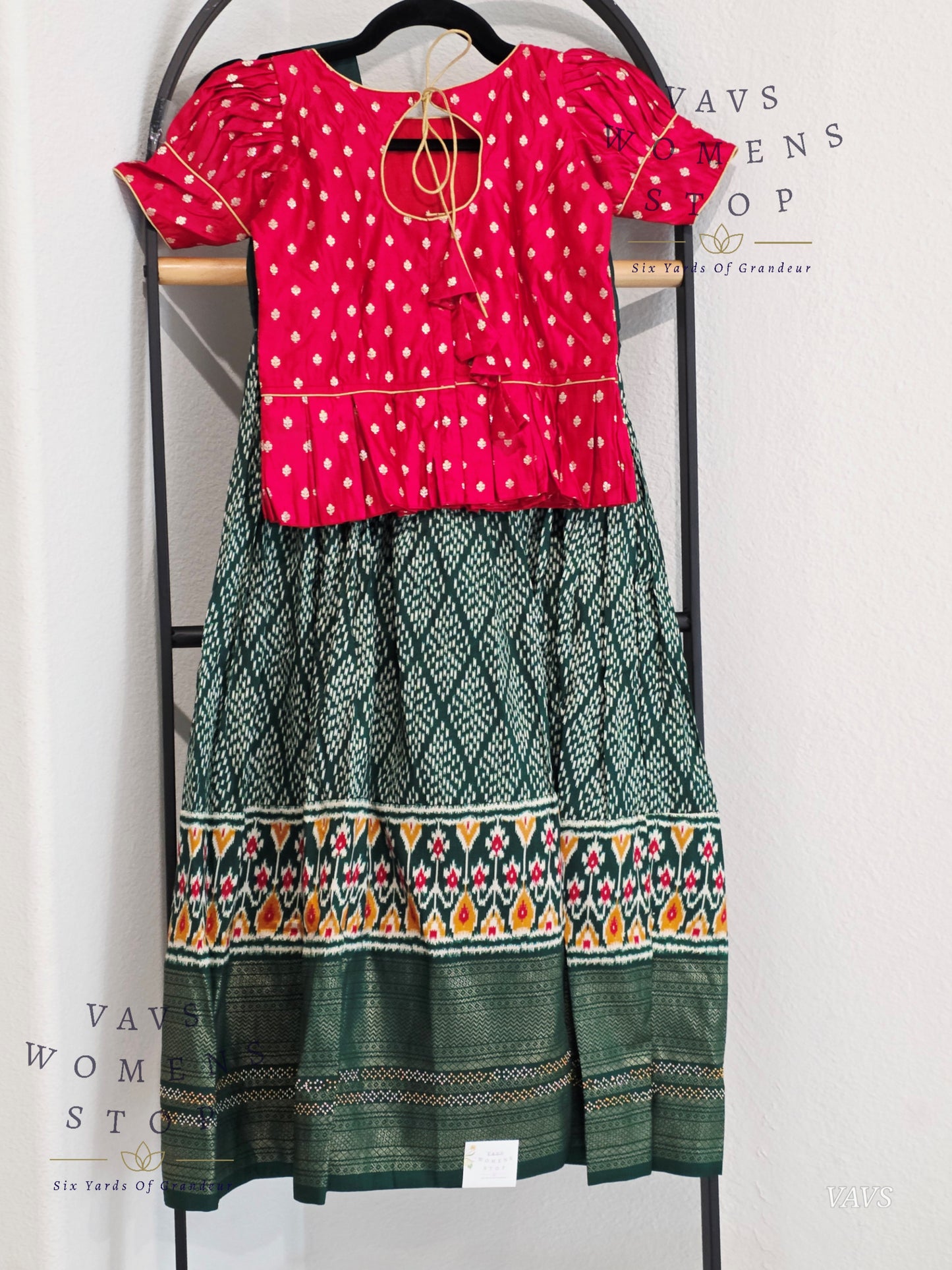 Munga Benarasi Silk Lehenga Blouse