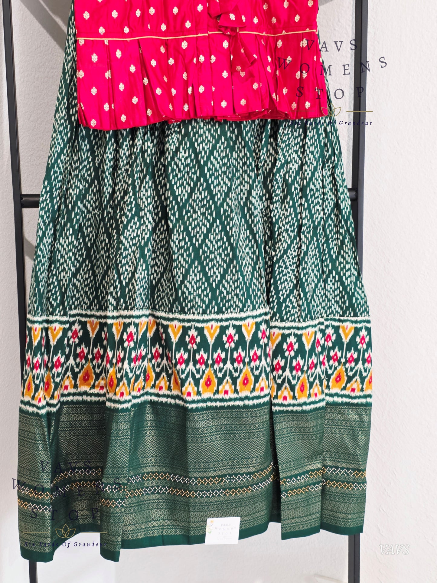 Munga Benarasi Silk Lehenga Blouse