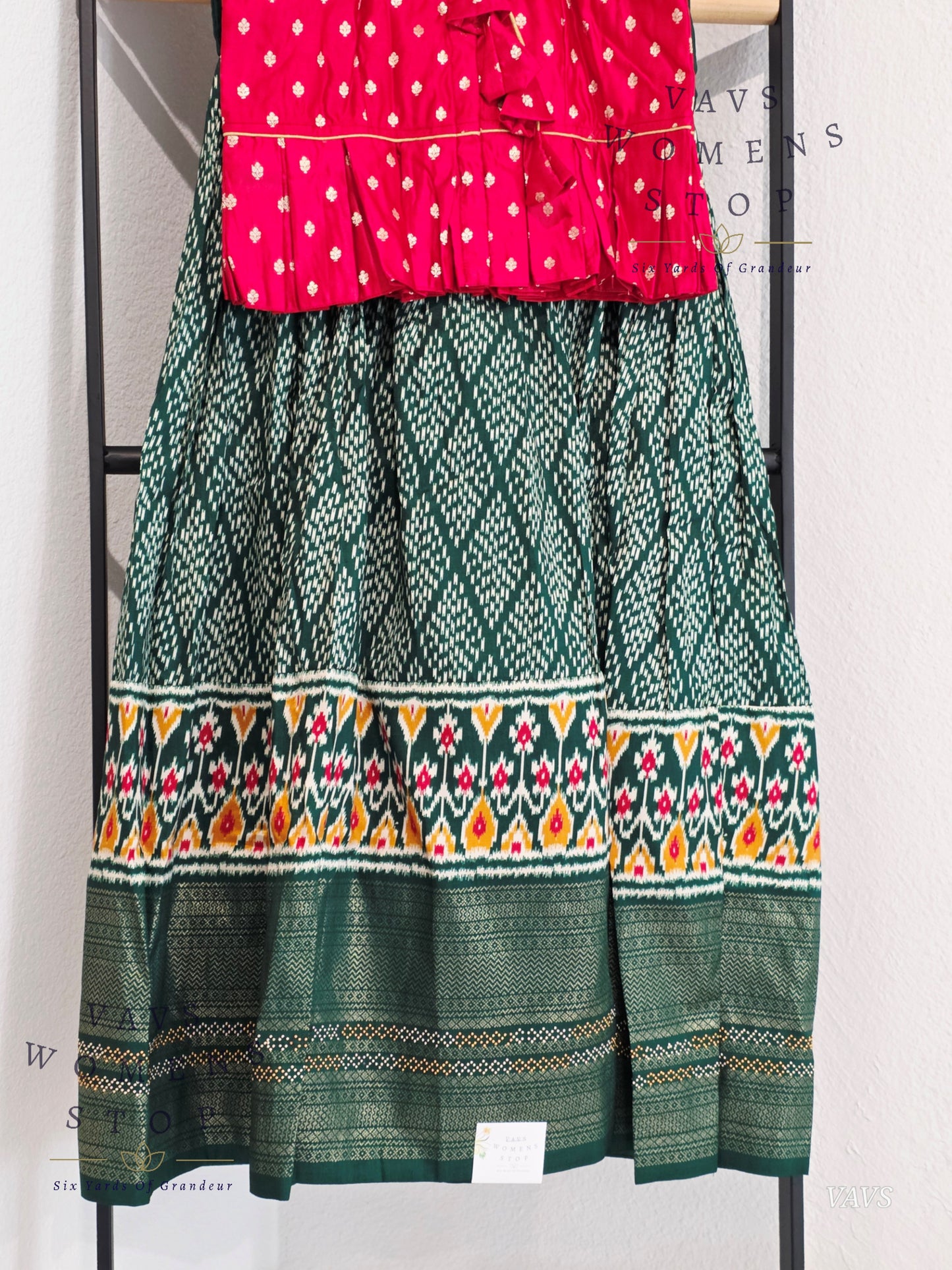 Munga Benarasi Silk Lehenga Blouse