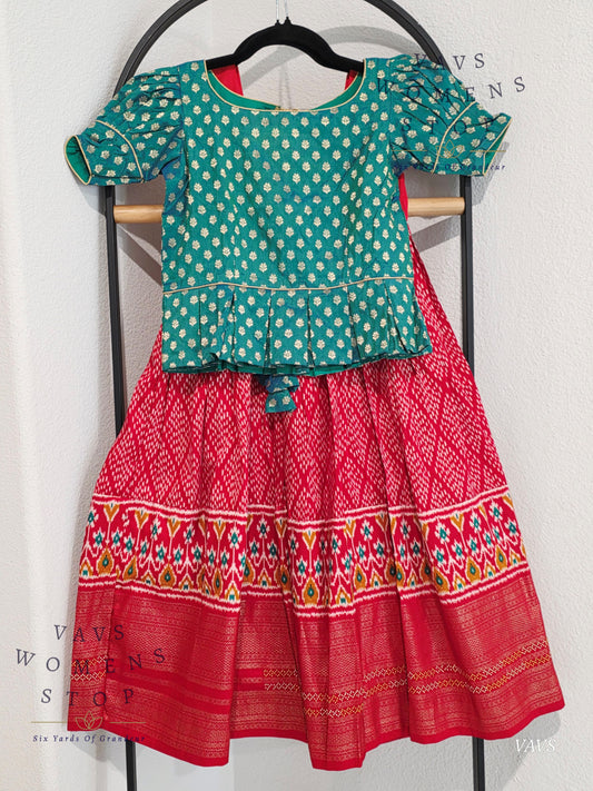 Munga Benarasi Silk Lehenga Blouse