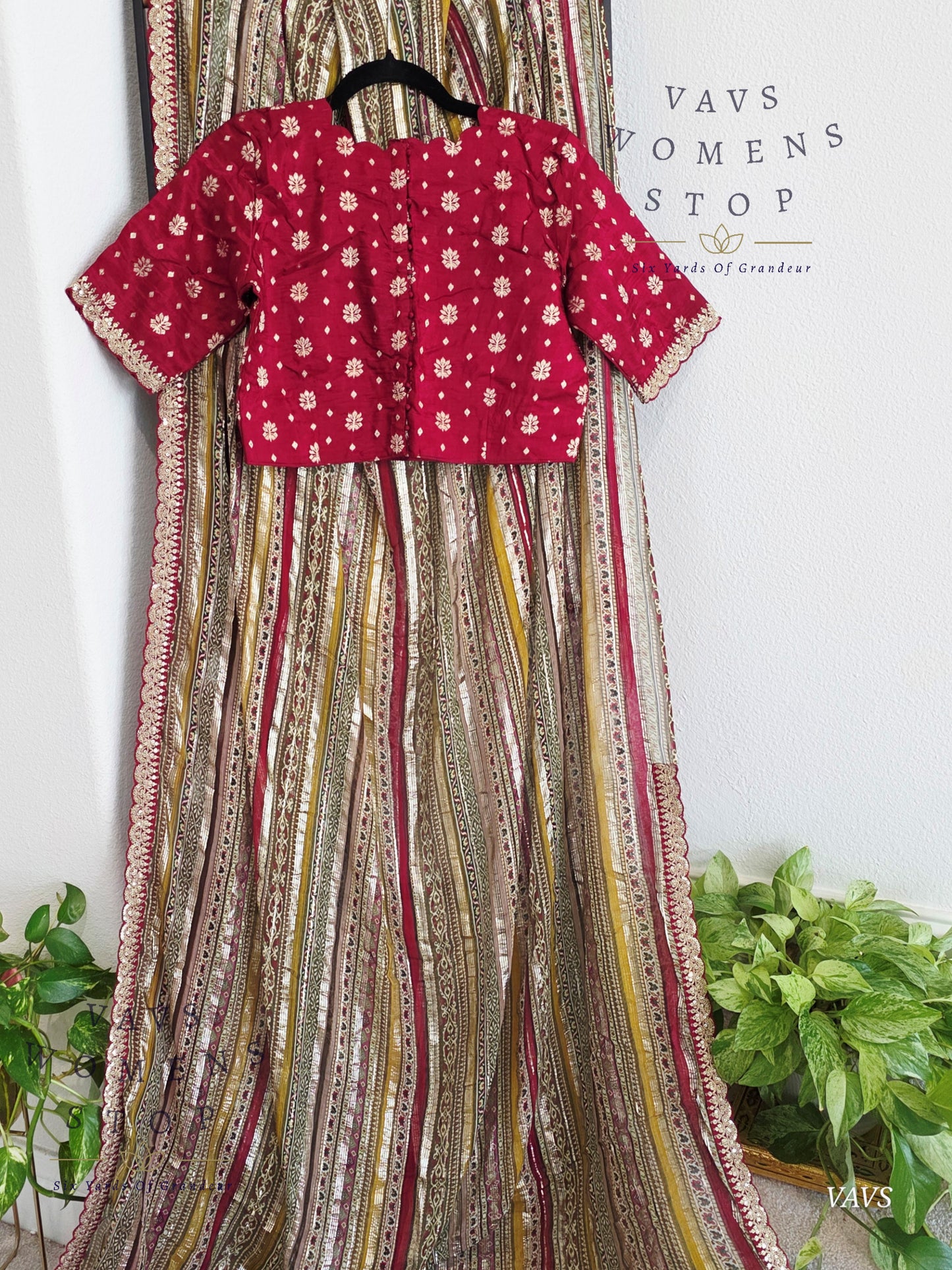 Viscose Georgette Designer Striped Saree with Lace Border with Stitched Blouse