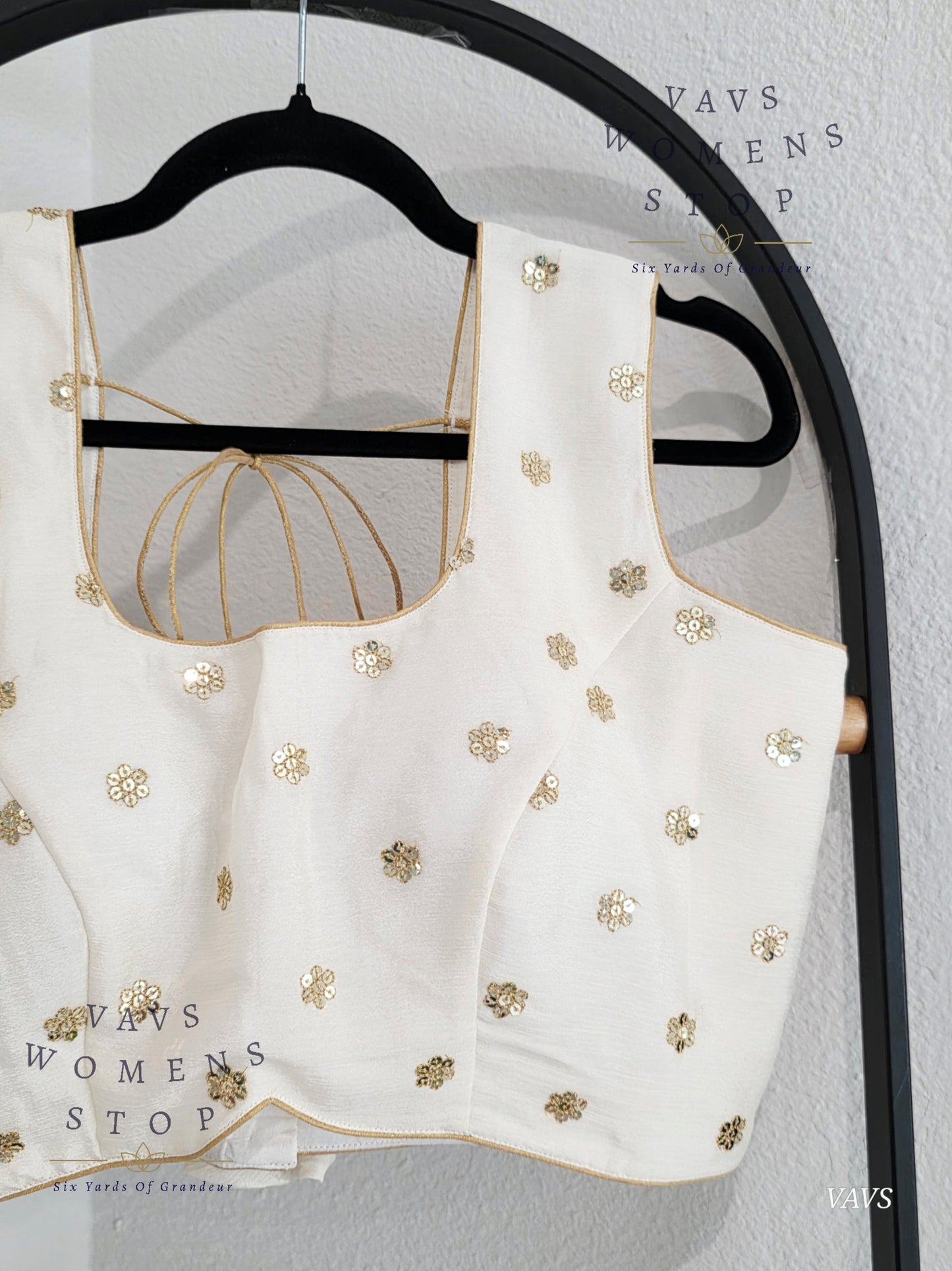 Offwhite Chinon Chiffon Sleeveless Stitched Blouse