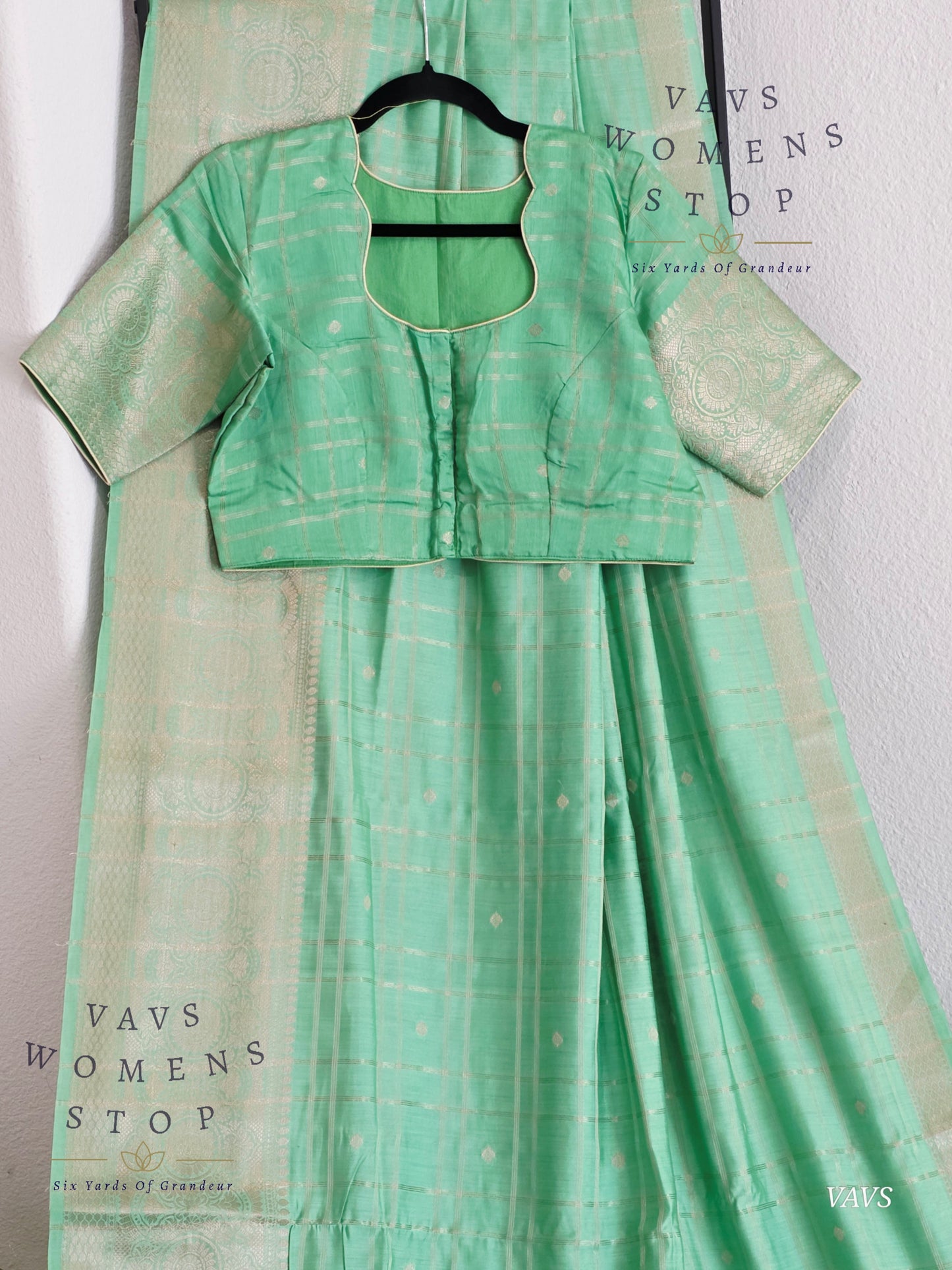 Soft Chanderi Linen Style Saree - Stitched Blouse