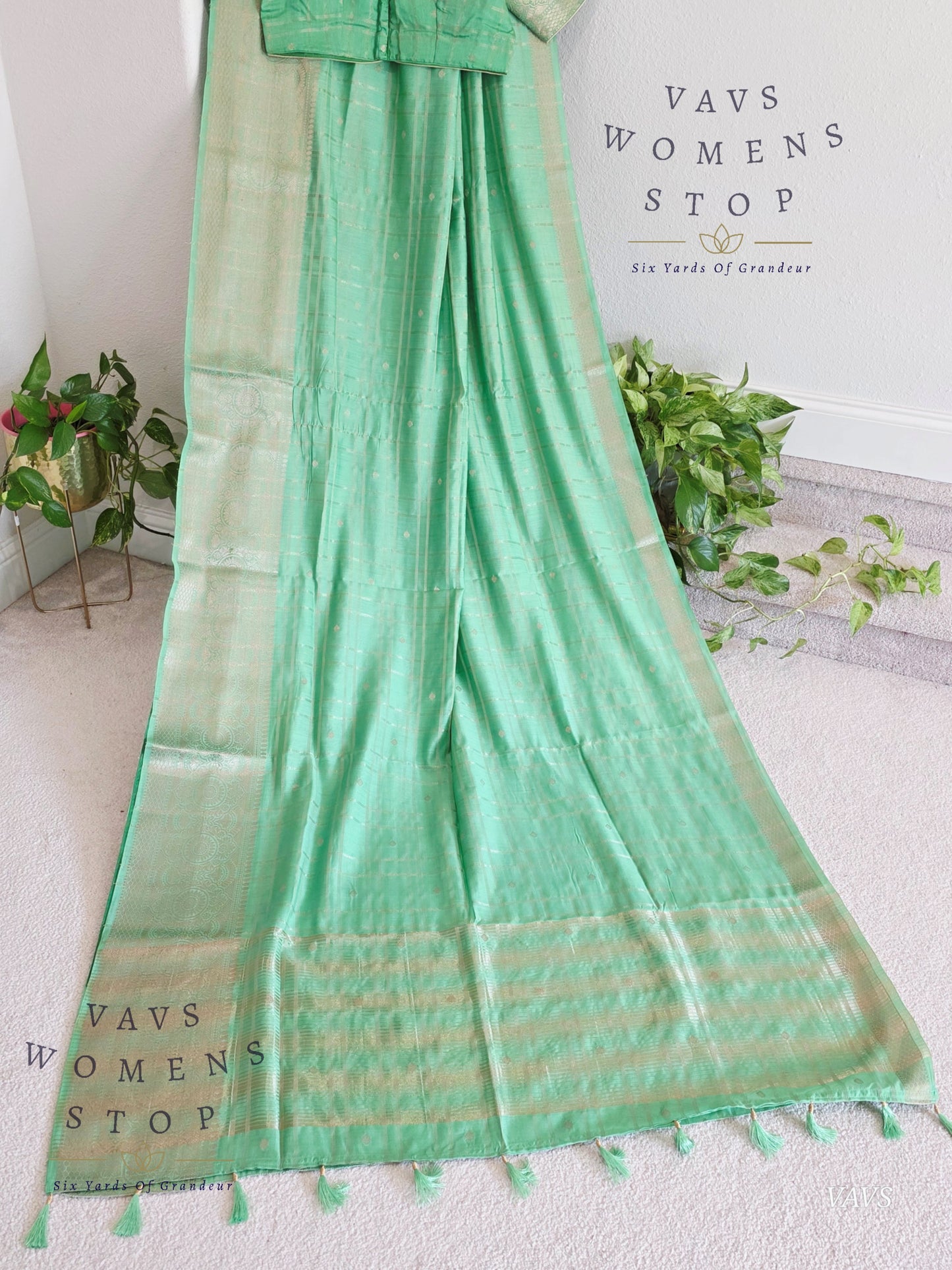 Soft Chanderi Linen Style Saree - Stitched Blouse