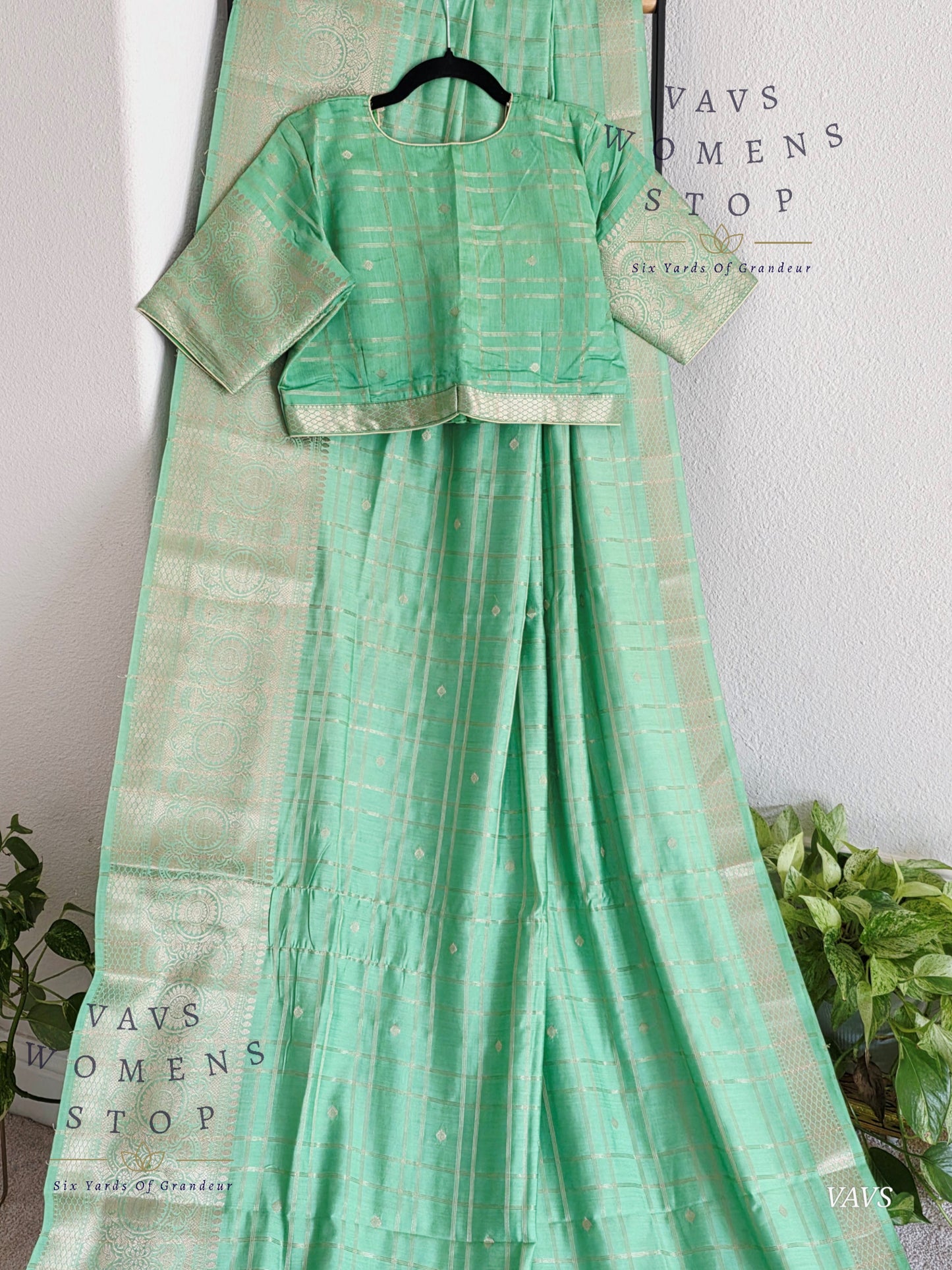 Soft Chanderi Linen Style Saree - Stitched Blouse