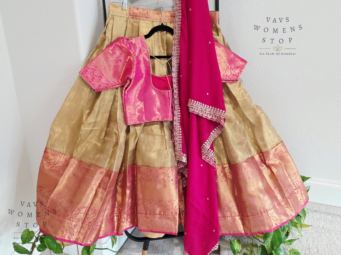 Kora Tissue Lehenga / Langa Voni Set