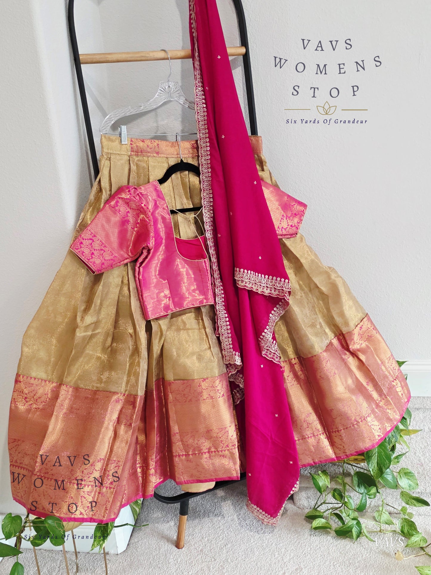 Kora Tissue Lehenga / Langa Voni Set